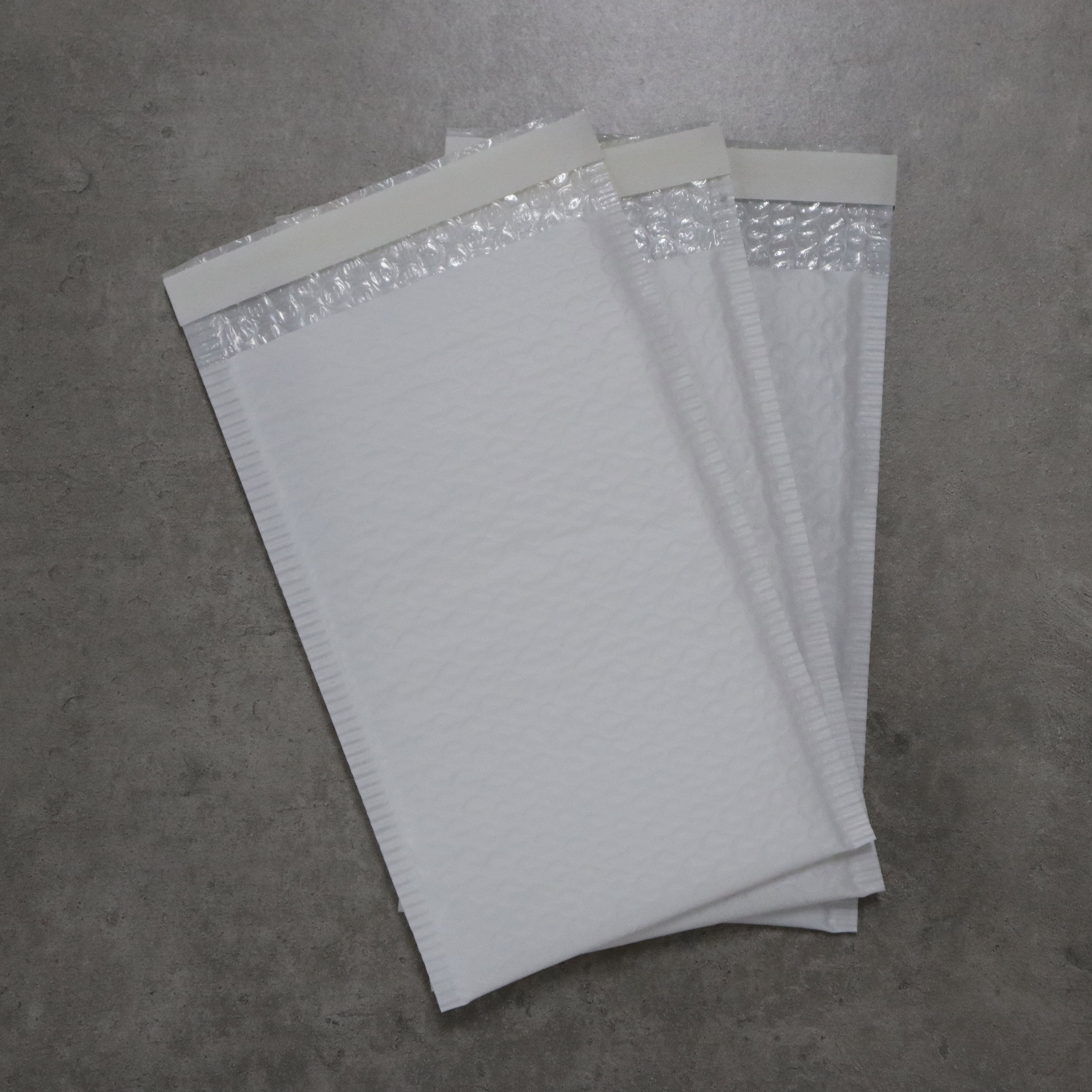 15x25 cm Beyaz Renk Recycled Çevre Dostu Balonlu Kargo Poşeti