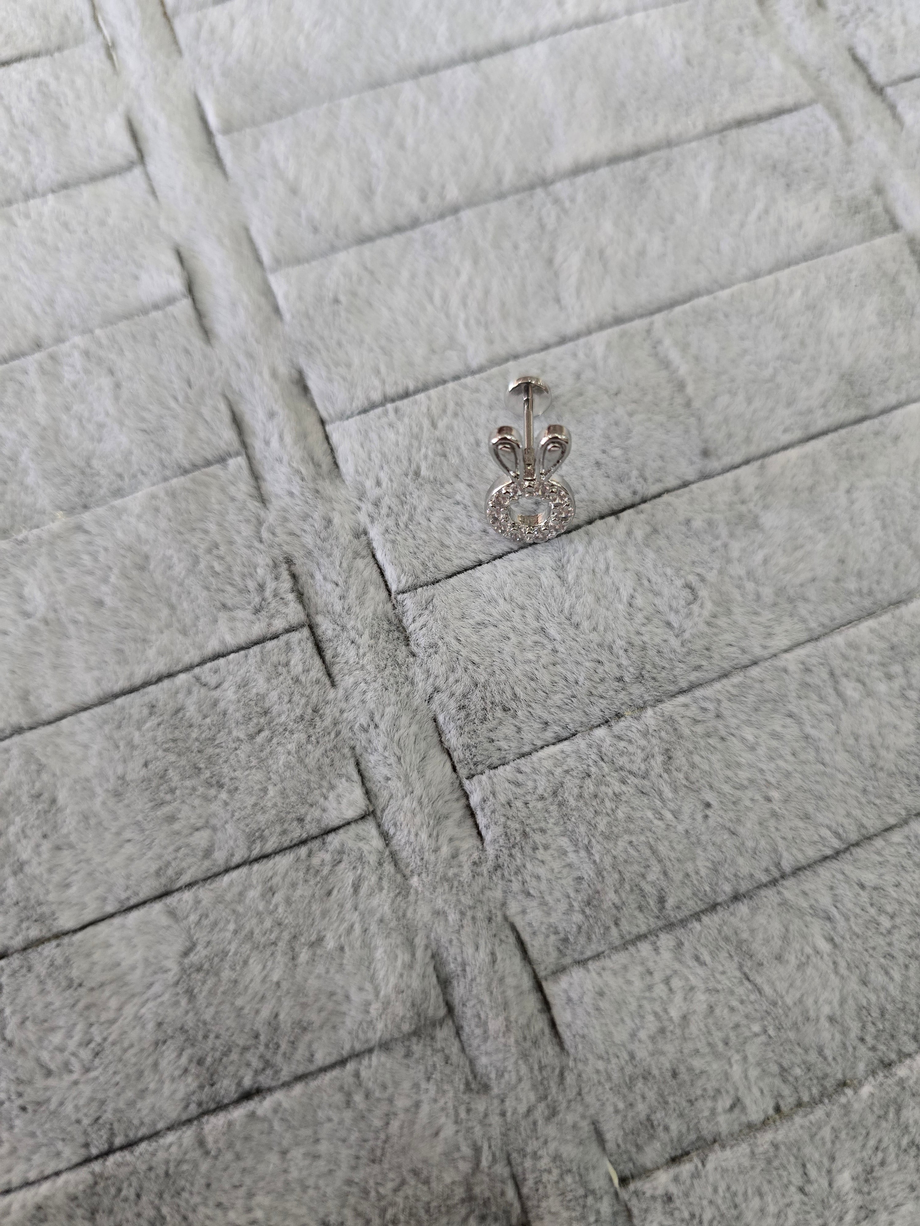 Çelik Silver Rabbit Tragus