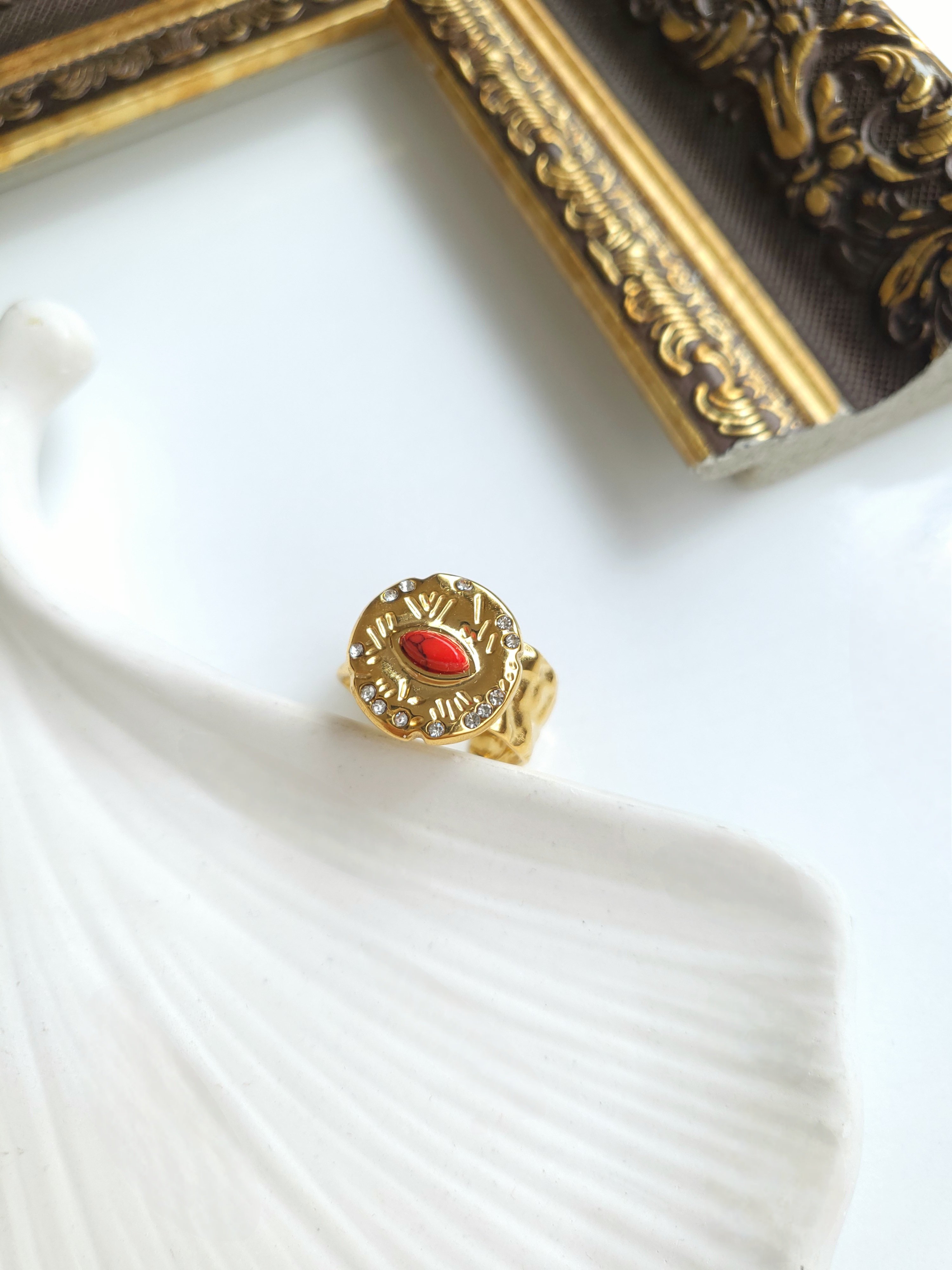 Çelik Gold Vintage Taşlı Ayarlanabilir Yüzük
