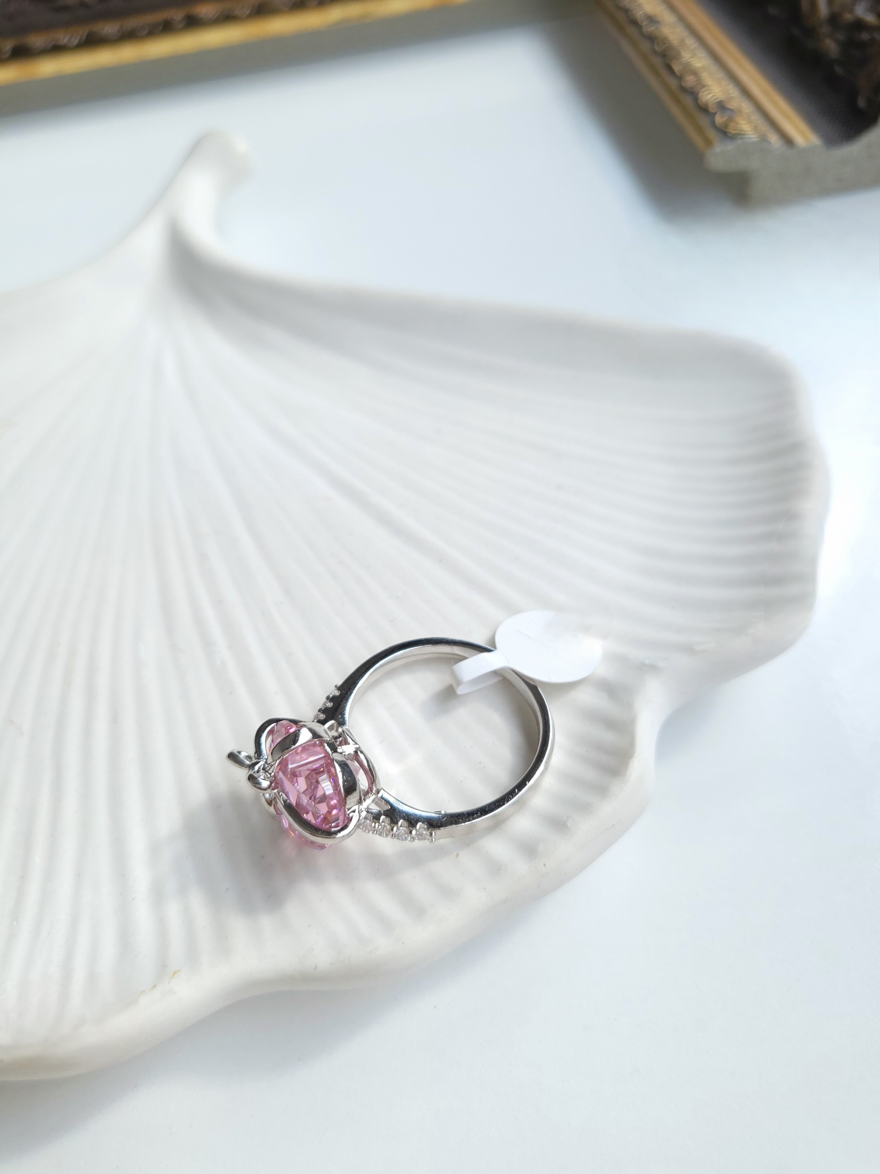 Xuping Silver Pembe Kalpli Romantik Yüzük (8 Numara)