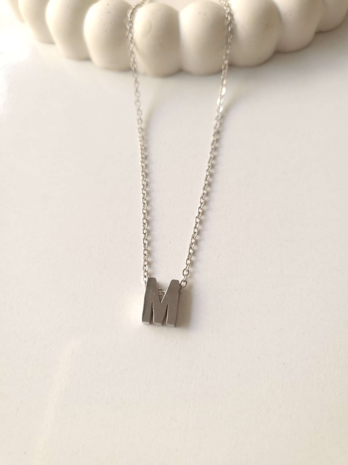 Çelik Silver Minimal Harf Kolye M