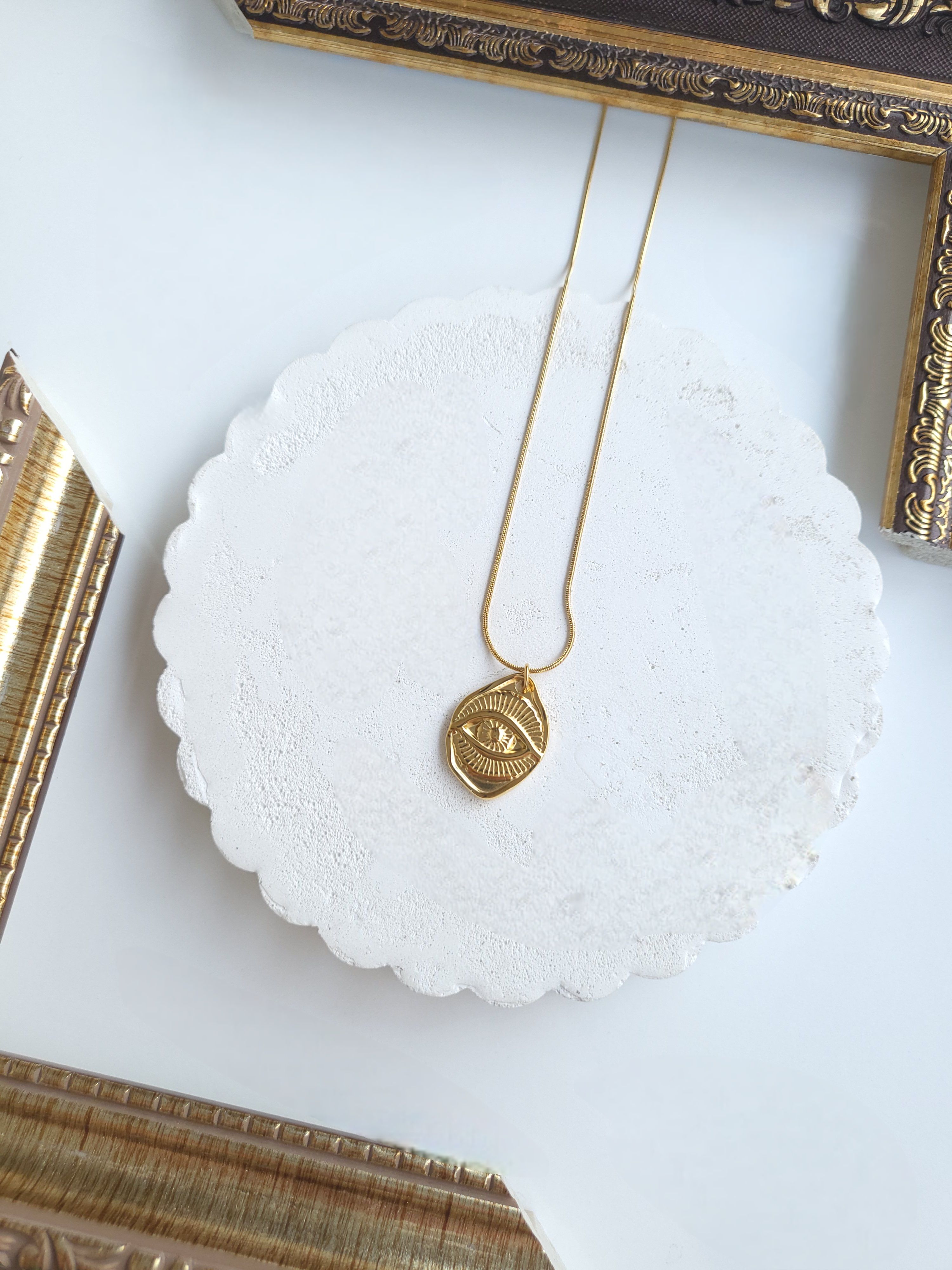Çelik Gold Antik Göz Kolye