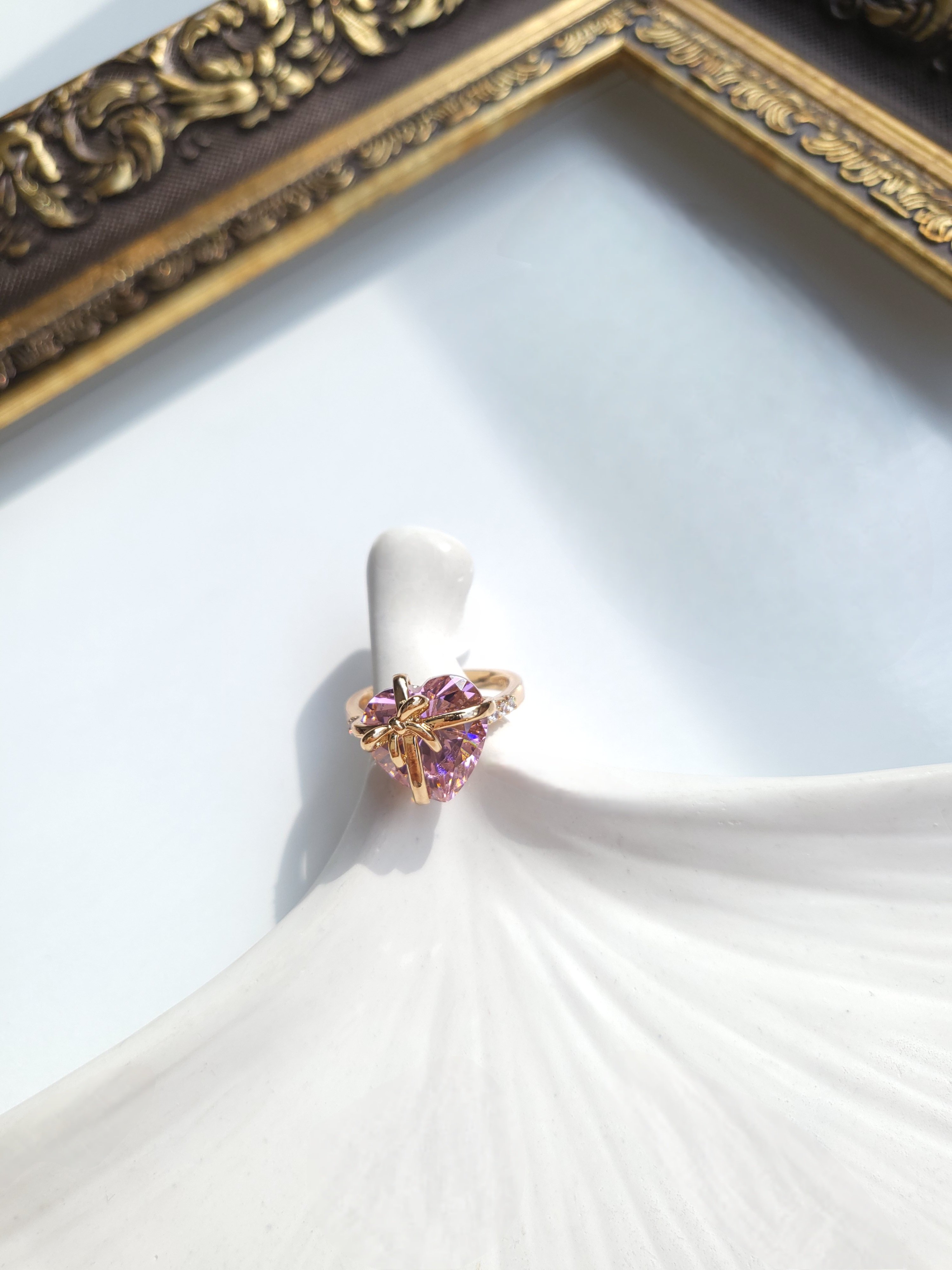 Xuping Rose Gold Pembe Kalpli Romantik Yüzük (9 Numara)
