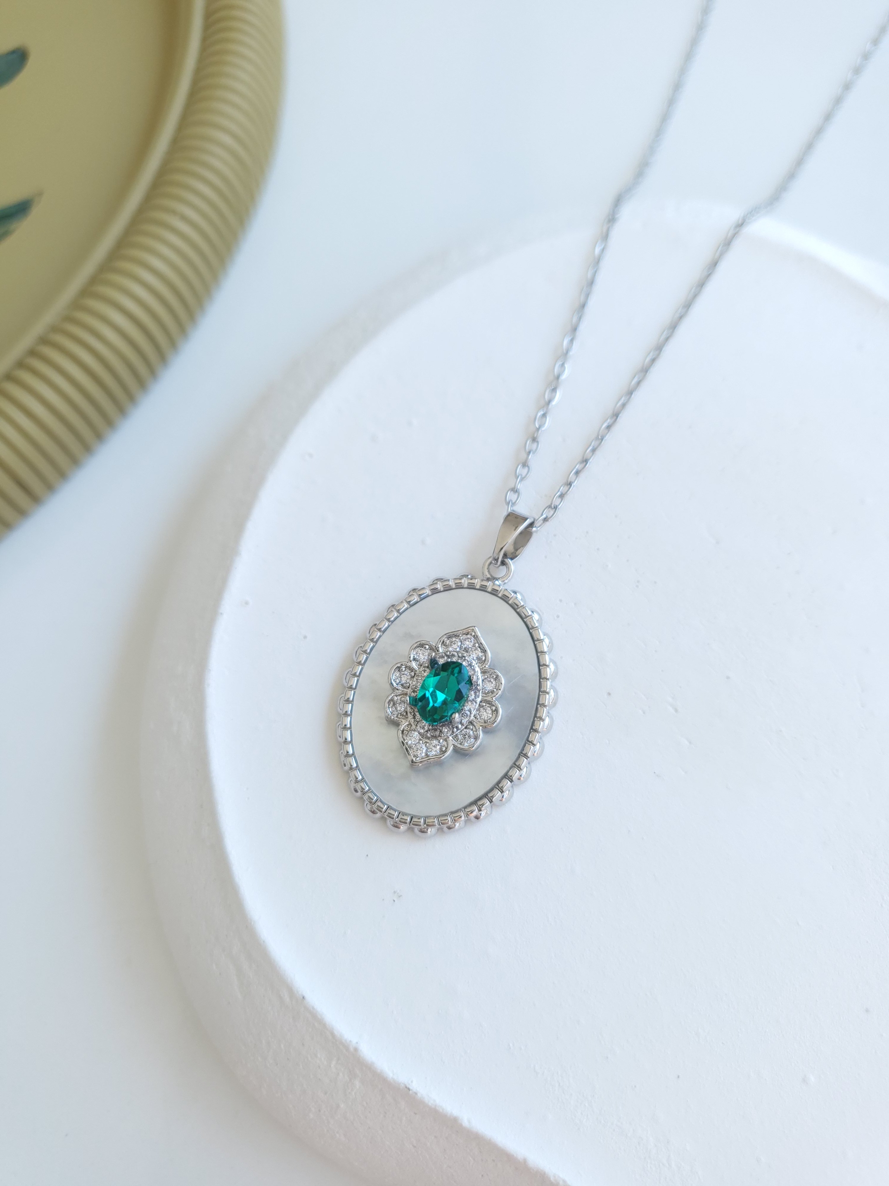 Çelik Silver Vintage Sedefli Kolye