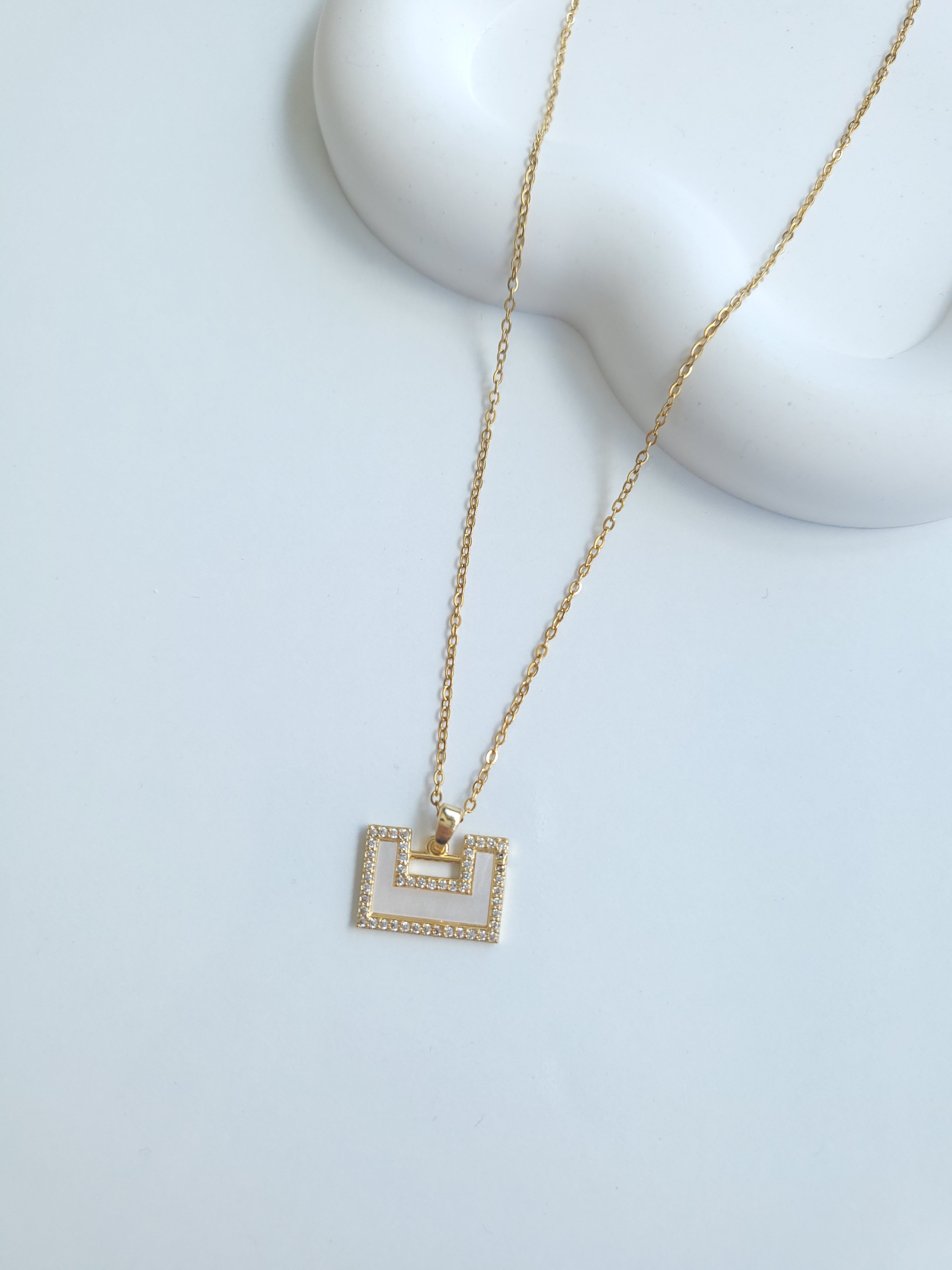 Çelik Gold Taşlı Sedef Kolye