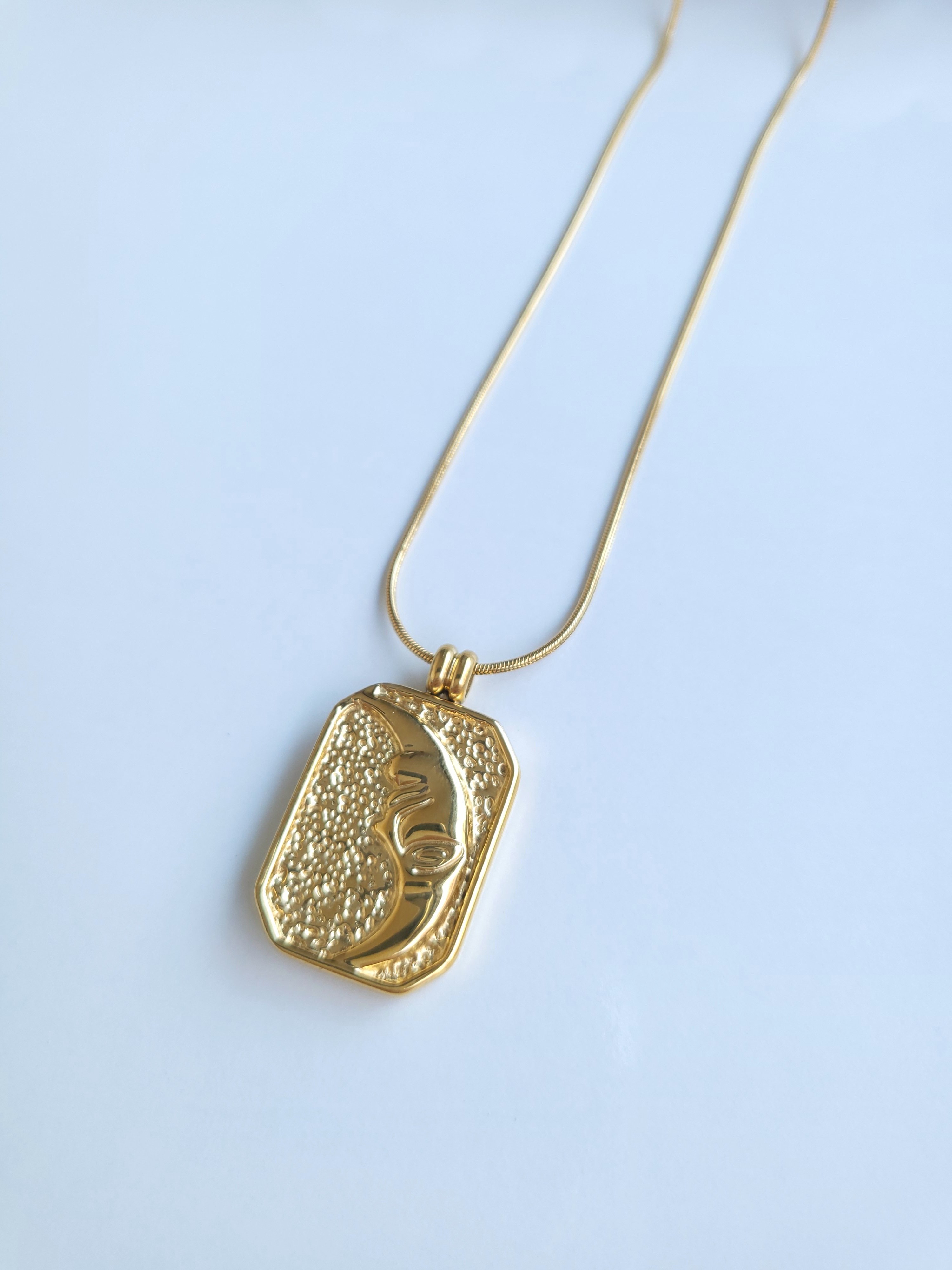 Çelik Gold Çift Taraflı Güneş/Ay Antik Kolye