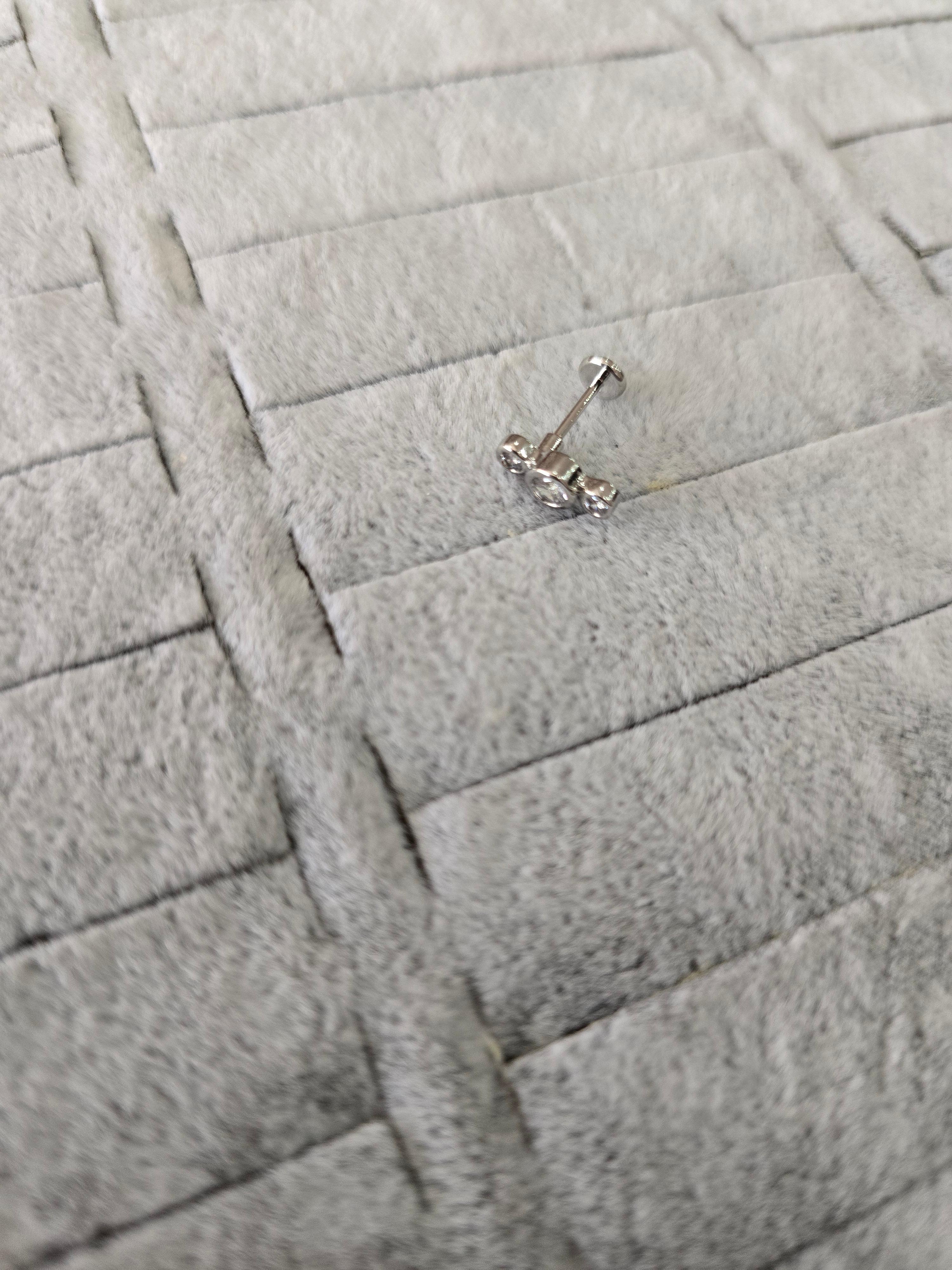 Çelik Silver Heliks Tragus