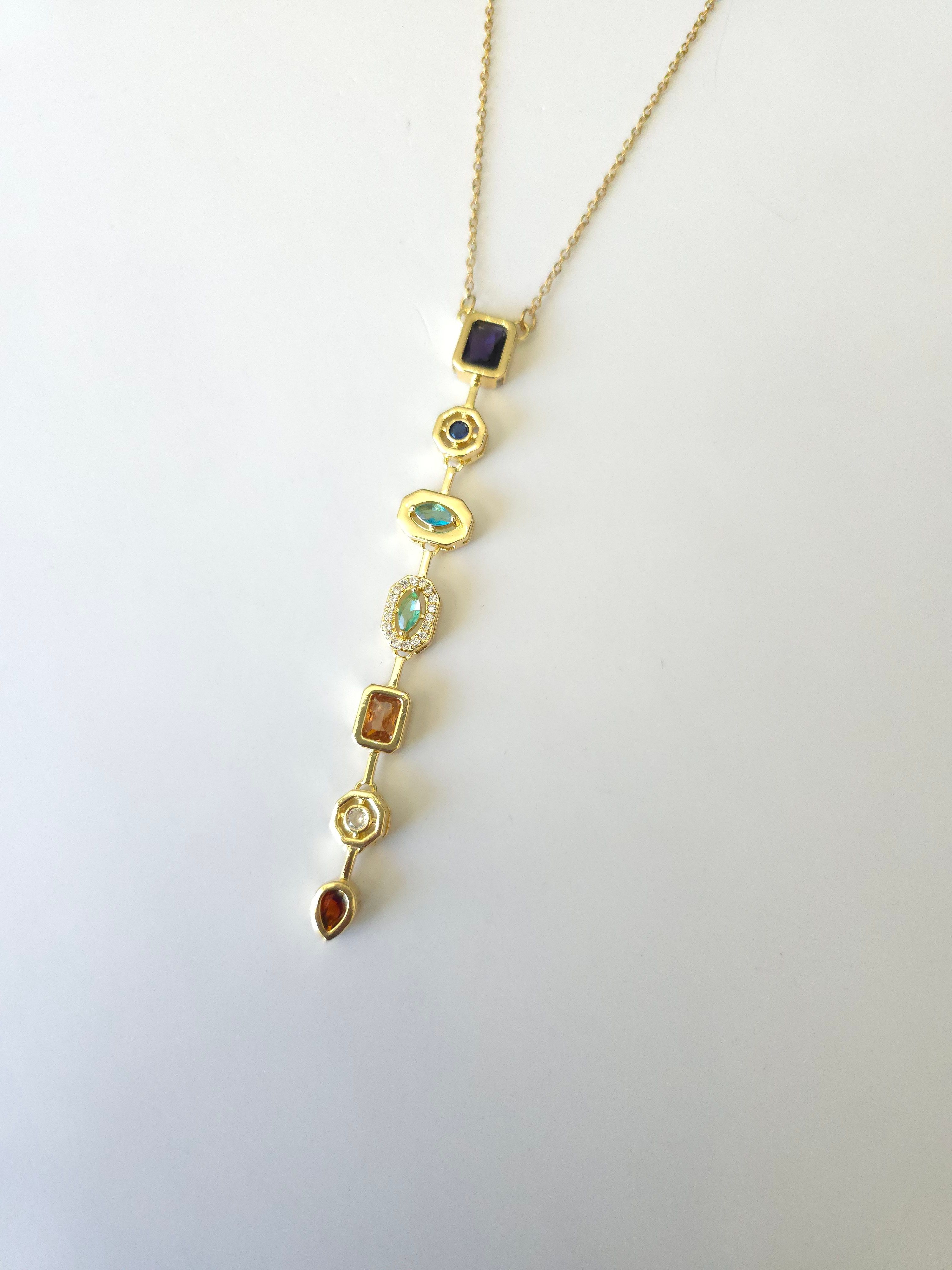 Çelik Gold Renkli Taşlı Kolye