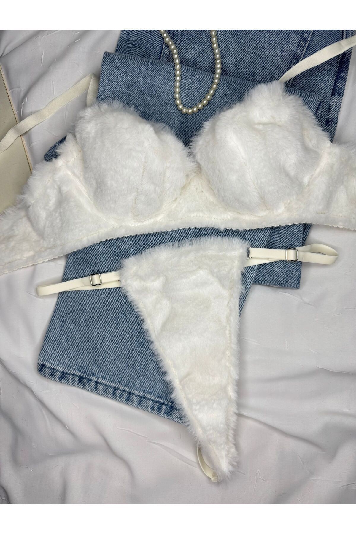 Yumuşak Dokulu Peluş İç Çamaşır Takımı - ekru