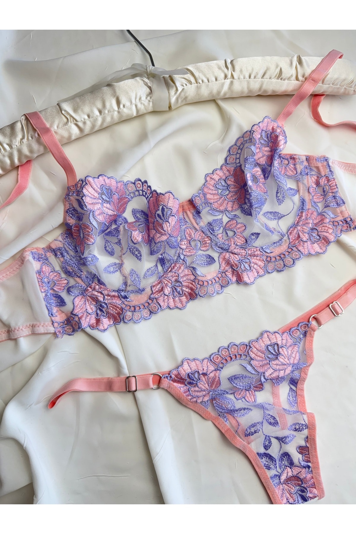 Desenli Transparan Bralet Takım - pudra lila