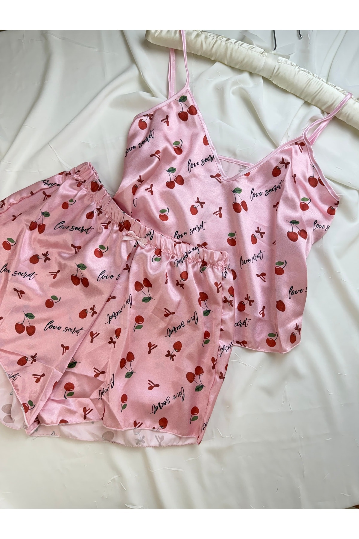 Ayarlanabilir Askılı Saten Pijama Takımı - pembe kırmızı
