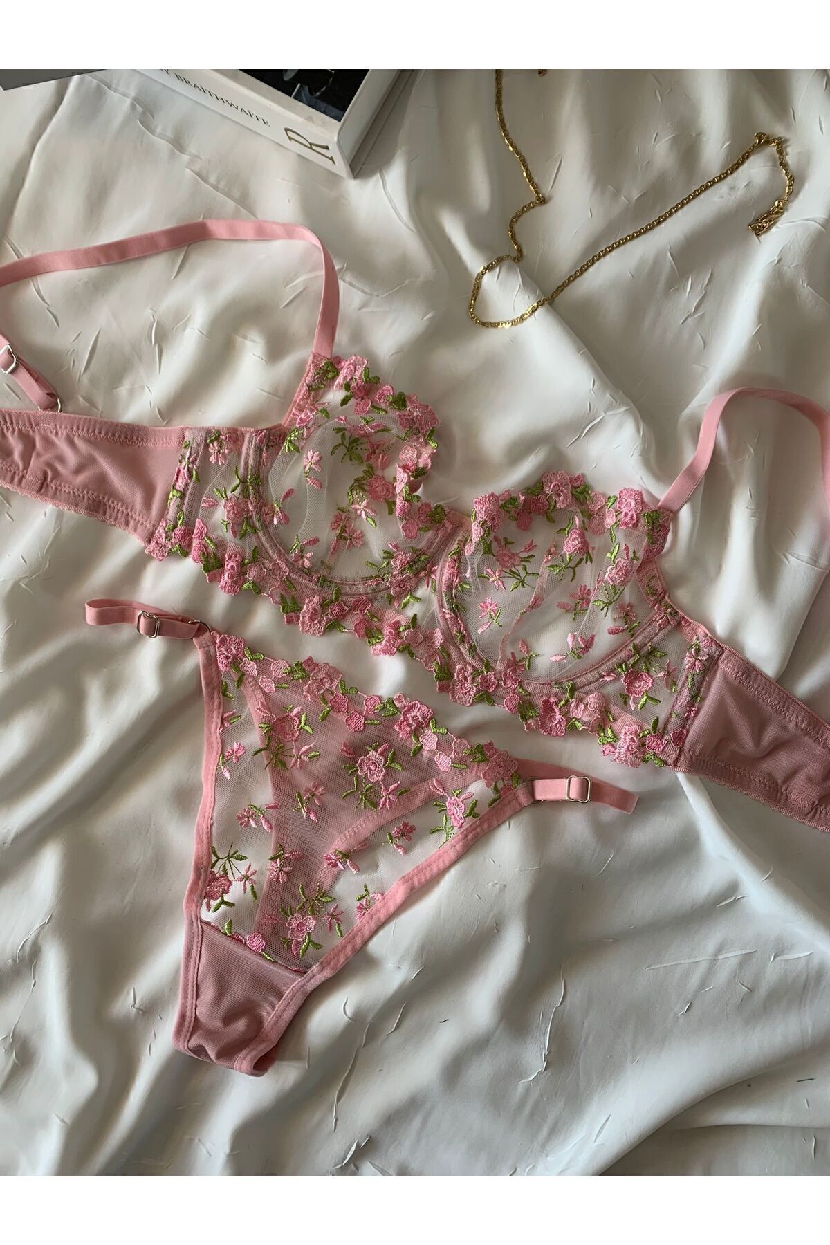 Minik Çiçekli Balenli Kapsız Tül Sütyen Takımı - pembe