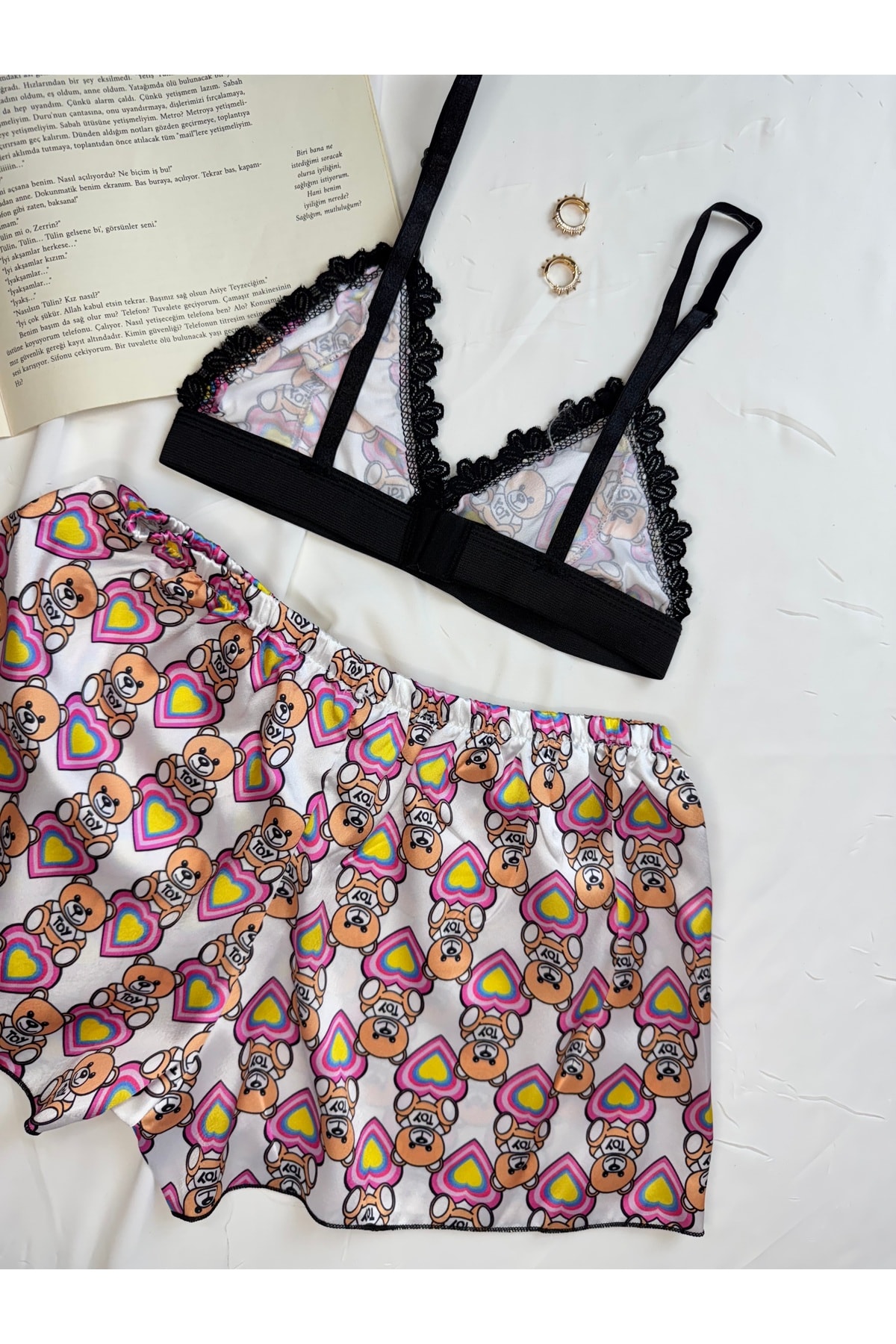 Büyük Leopar Desenli Saten Bralet Şort Pijama Takımı - beyaz ayıcık