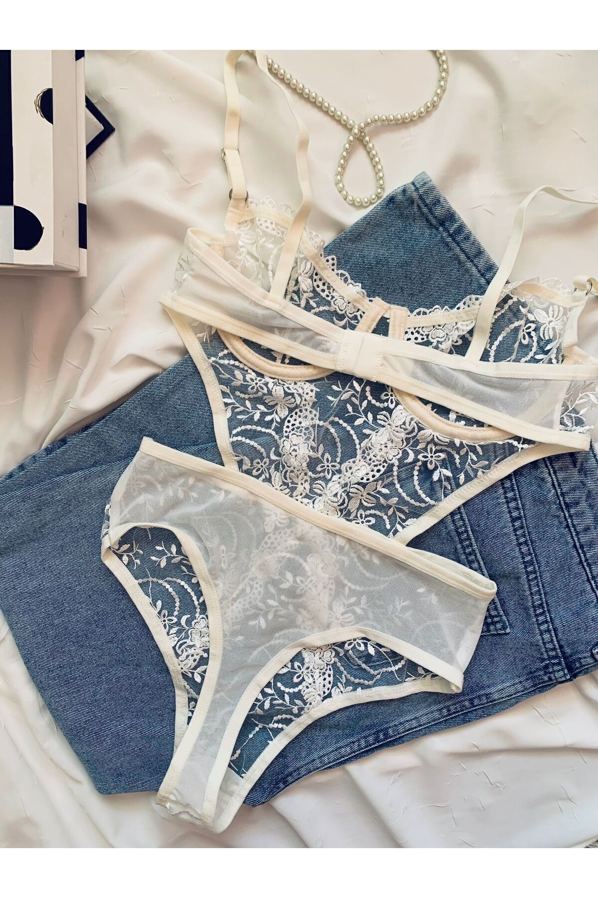 Bebe Mavi Dantelli Brode Balenli Kapsız Transparan Bodysuit - ekru