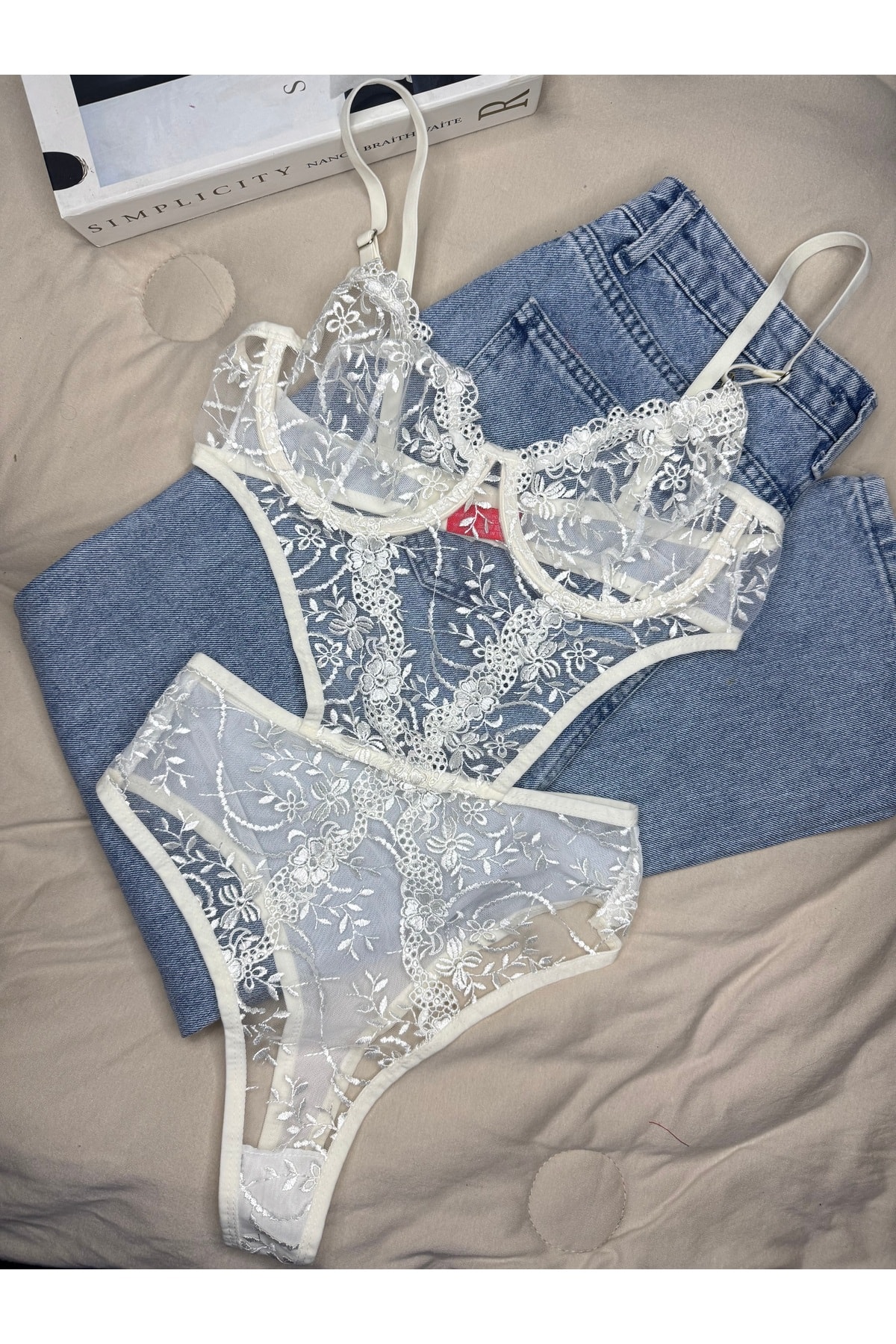 Bebe Mavi Dantelli Brode Balenli Kapsız Transparan Bodysuit - ekru