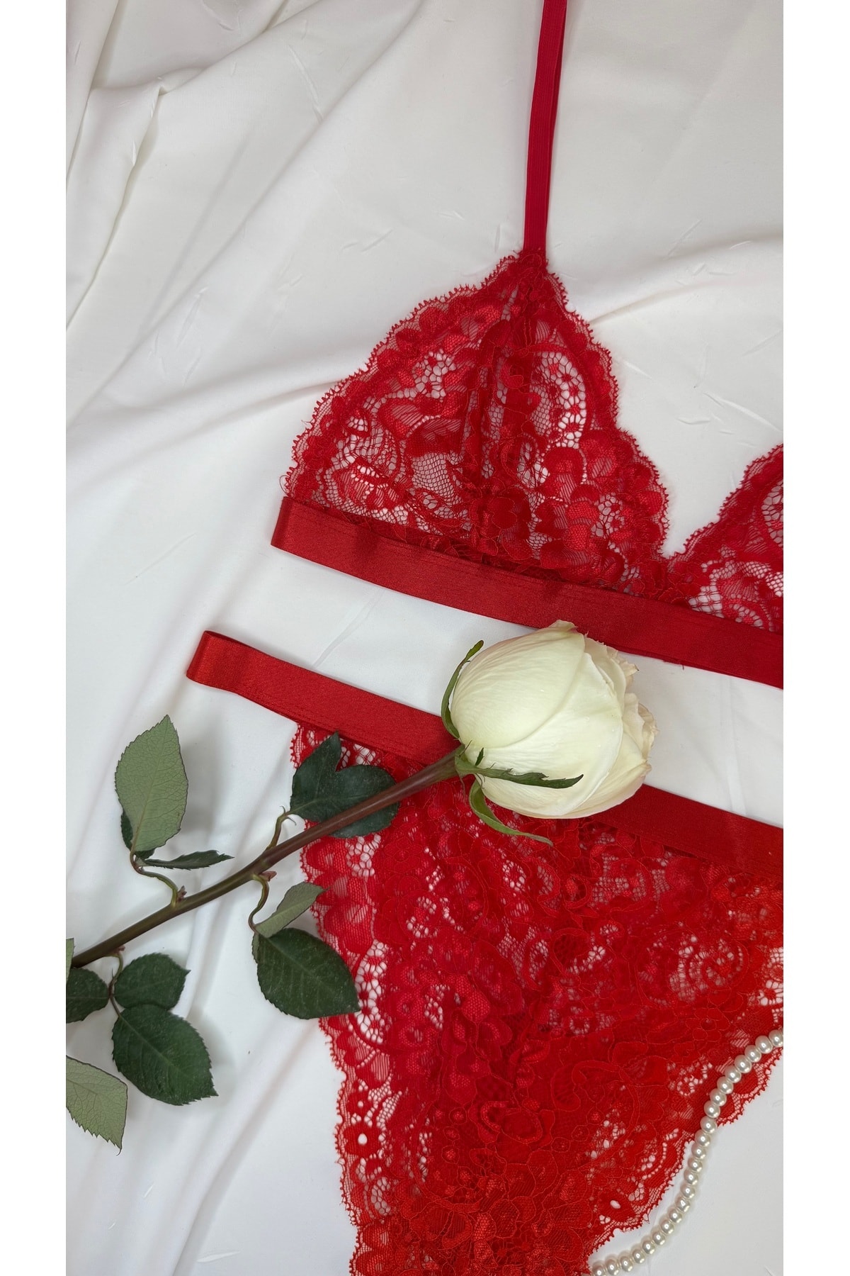 Ekru Parlak Bant Detaylı Dantelli Bralet Sütyen Takımı - kırmızı