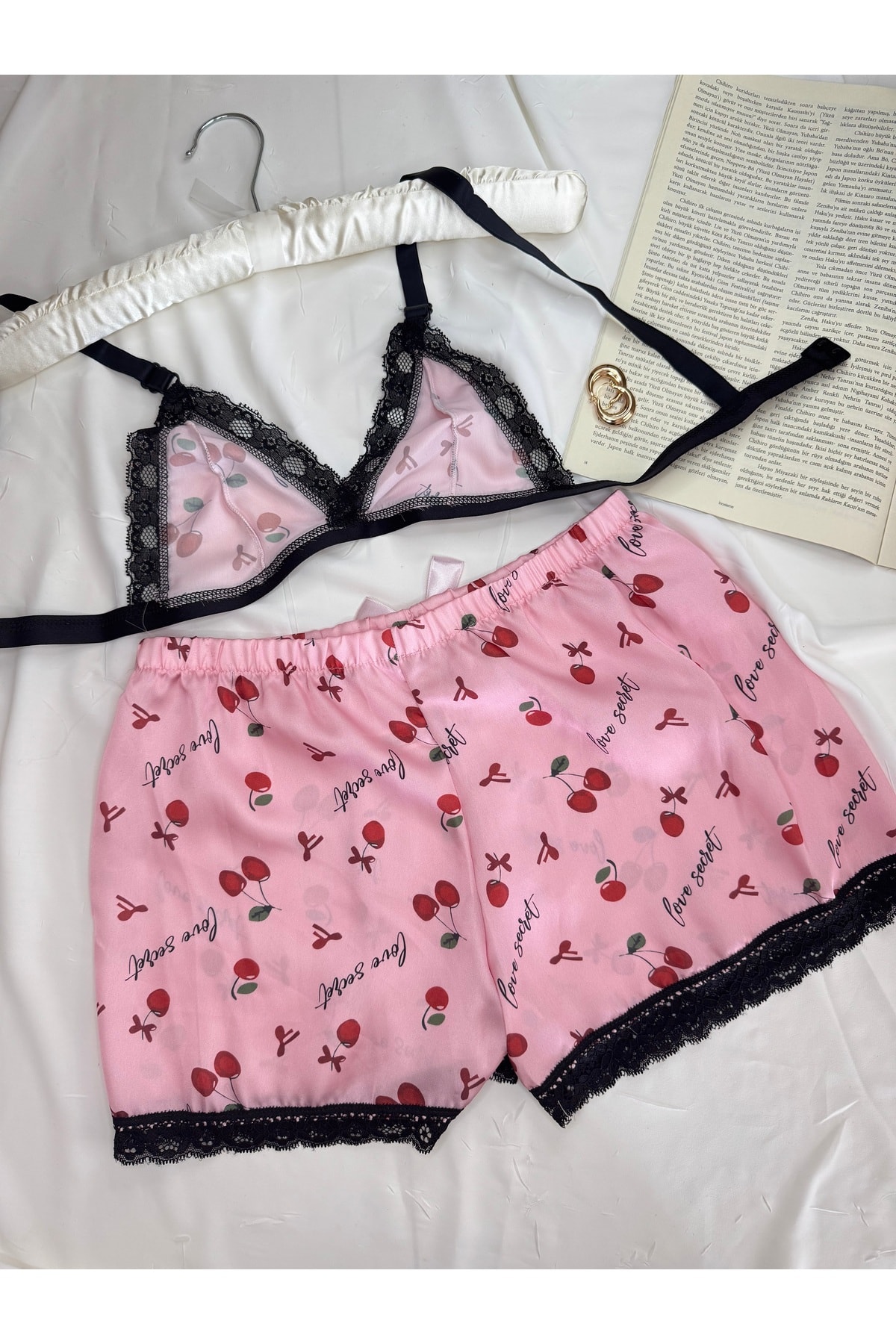 Büyük Leopar Desenli Saten Bralet Şort Pijama Takımı - pembe
