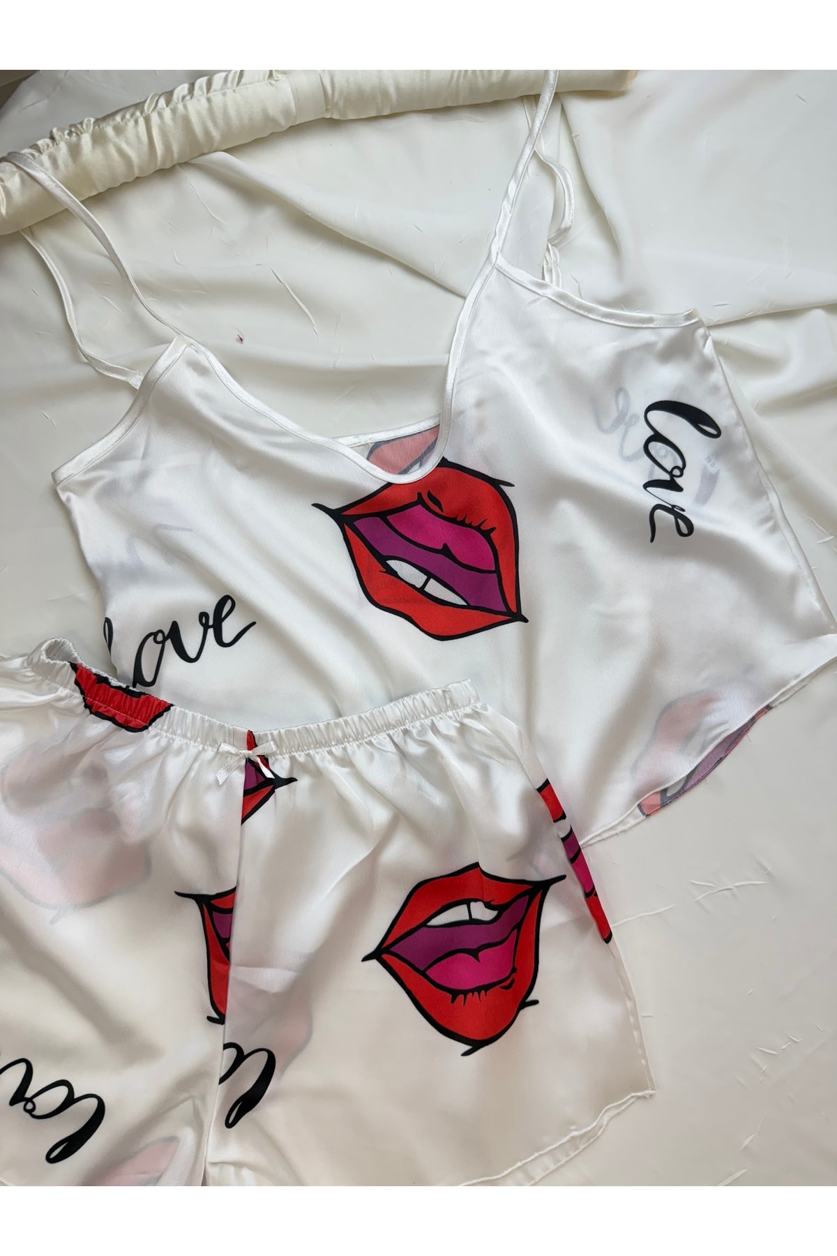 Ayarlanabilir Askılı Saten Pijama Takımı - ekru