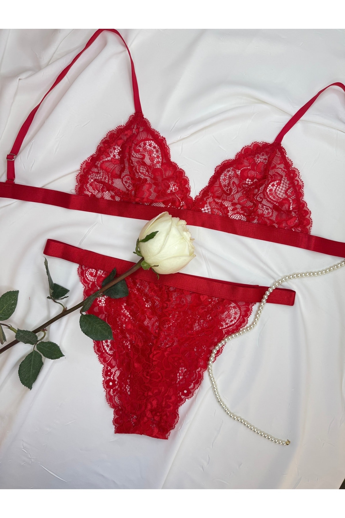 Ekru Parlak Bant Detaylı Dantelli Bralet Sütyen Takımı - kırmızı