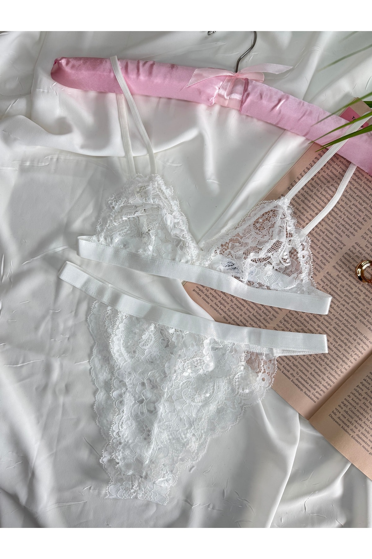 Ekru Parlak Bant Detaylı Dantelli Bralet Sütyen Takımı - ekru