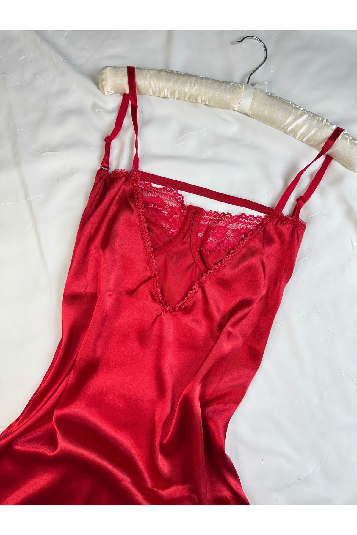 Ekru Saten Ayarlanabilir Askılı Dantelli Gecelik (BABYDOLL) - kırmızı