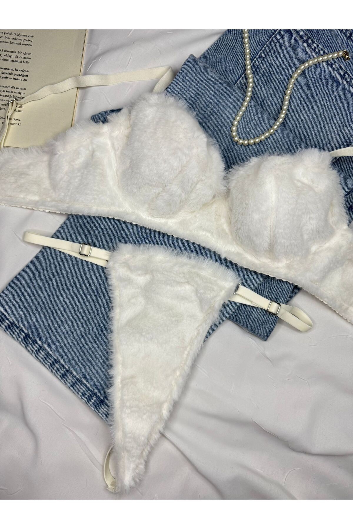 Yumuşak Dokulu Peluş İç Çamaşır Takımı - ekru