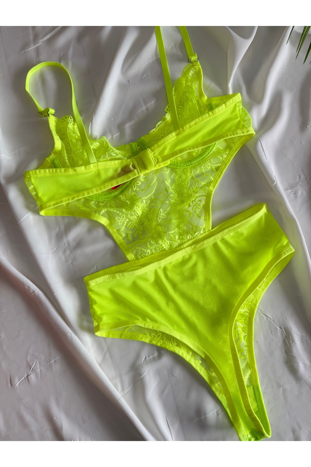 Bebe Mavi Dantelli Brode Balenli Kapsız Transparan Bodysuit - neon yeşil