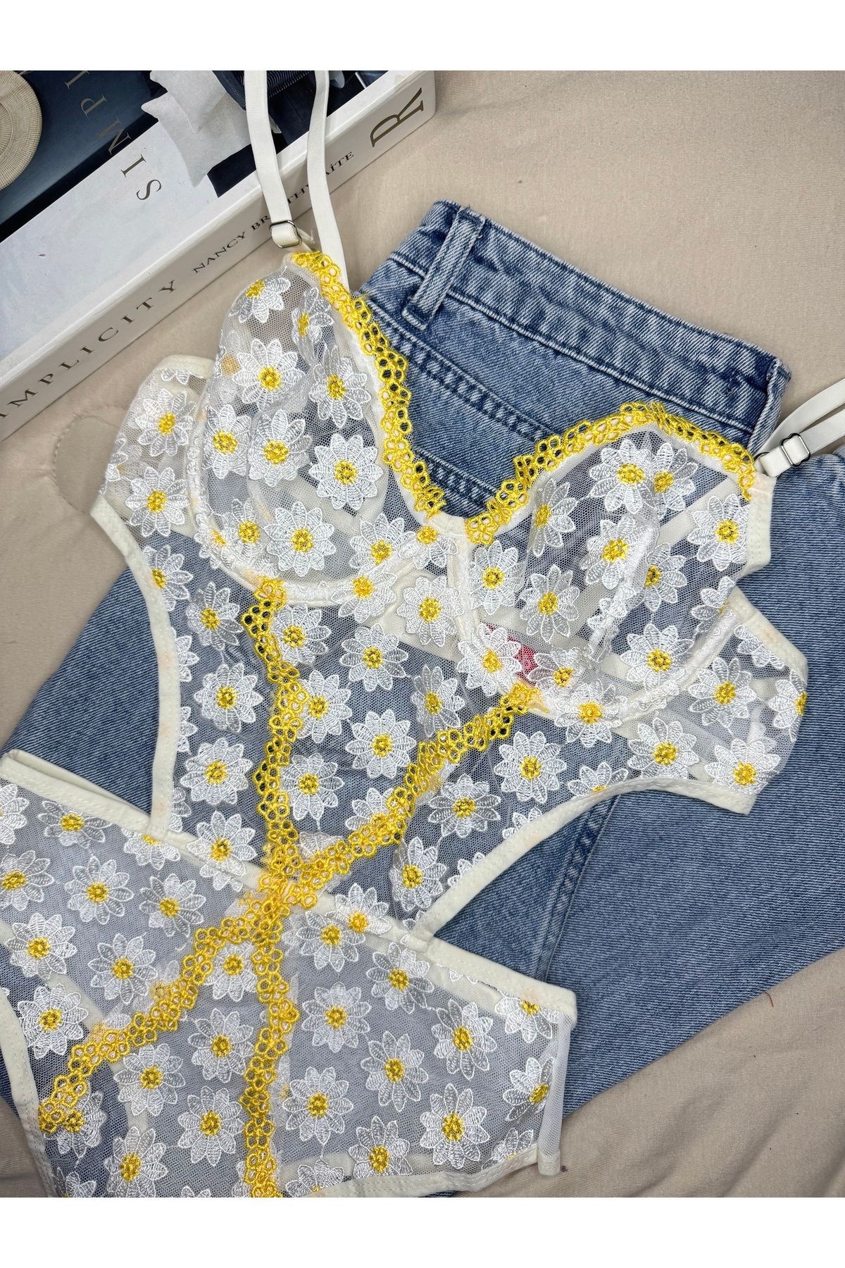 Dantelli Brode Balenli Kapsız Transparan Bodysuit - ekru sarı
