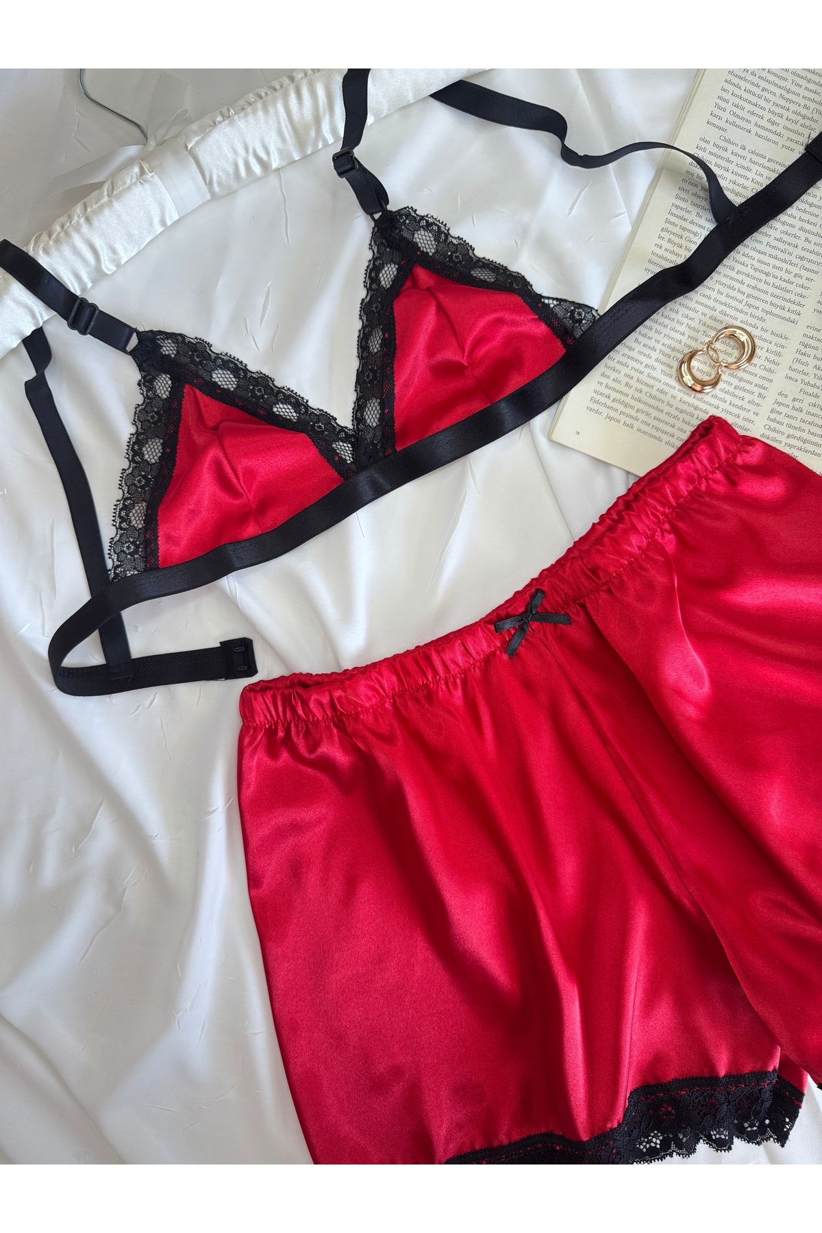 Büyük Leopar Desenli Saten Bralet Şort Pijama Takımı - kırmızı