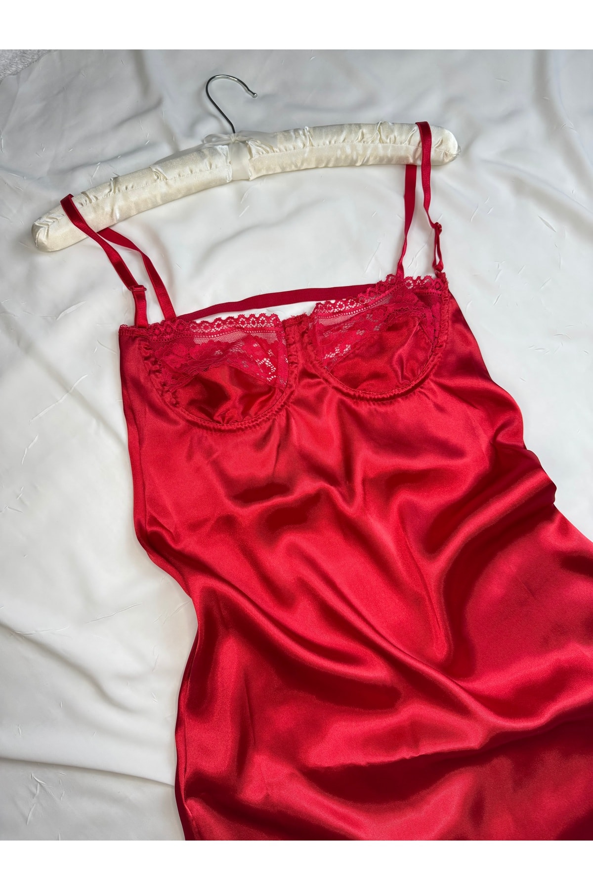 Ekru Saten Ayarlanabilir Askılı Dantelli Gecelik (BABYDOLL) - kırmızı