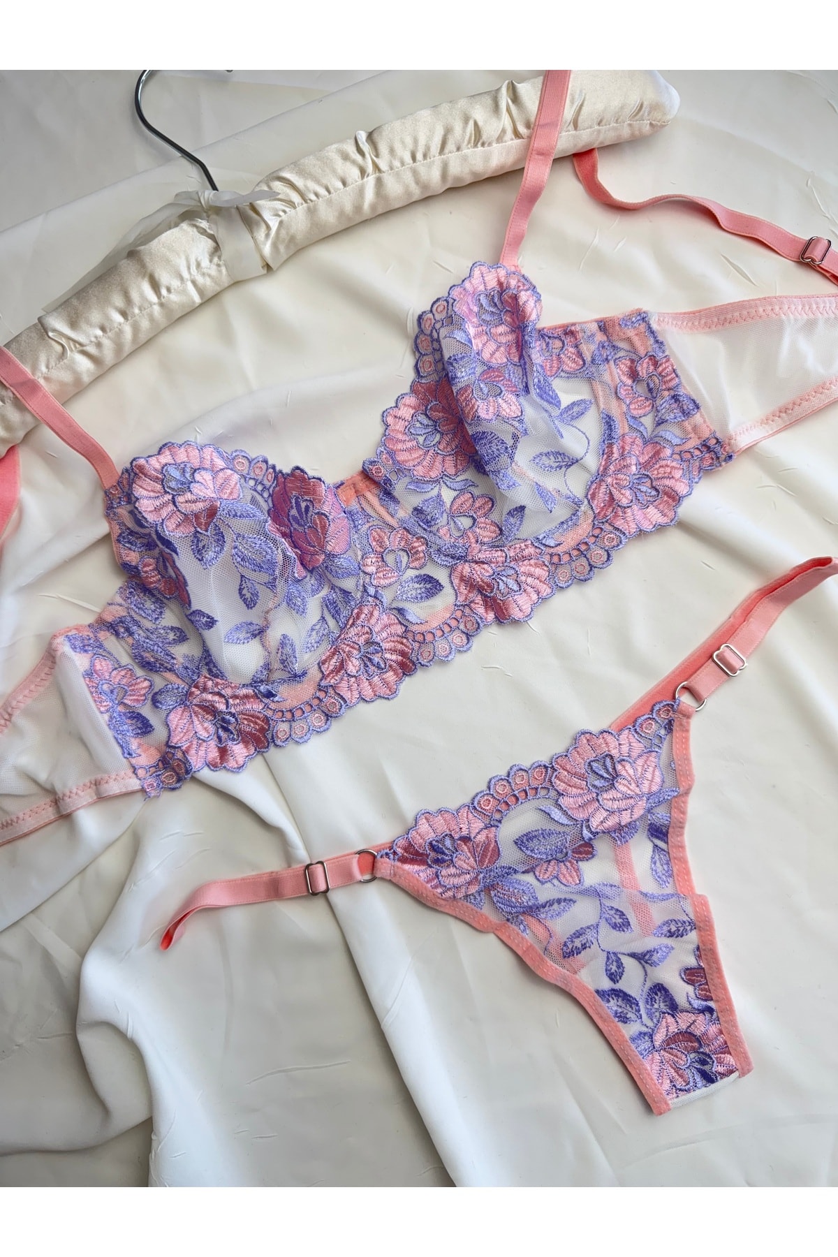 Desenli Transparan Bralet Takım - pudra lila