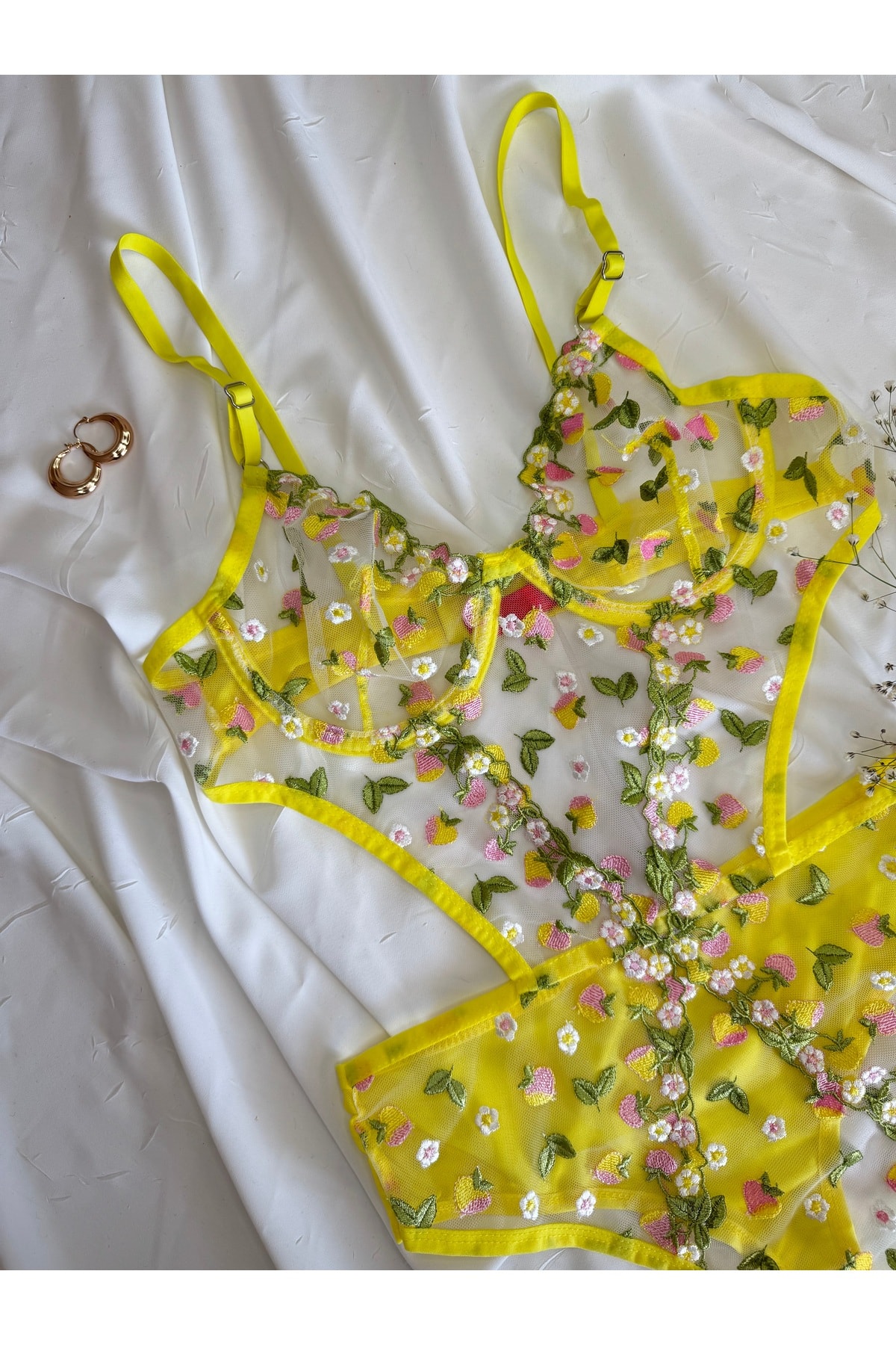 Bebe Mavi Dantelli Brode Balenli Kapsız Transparan Bodysuit - sarı