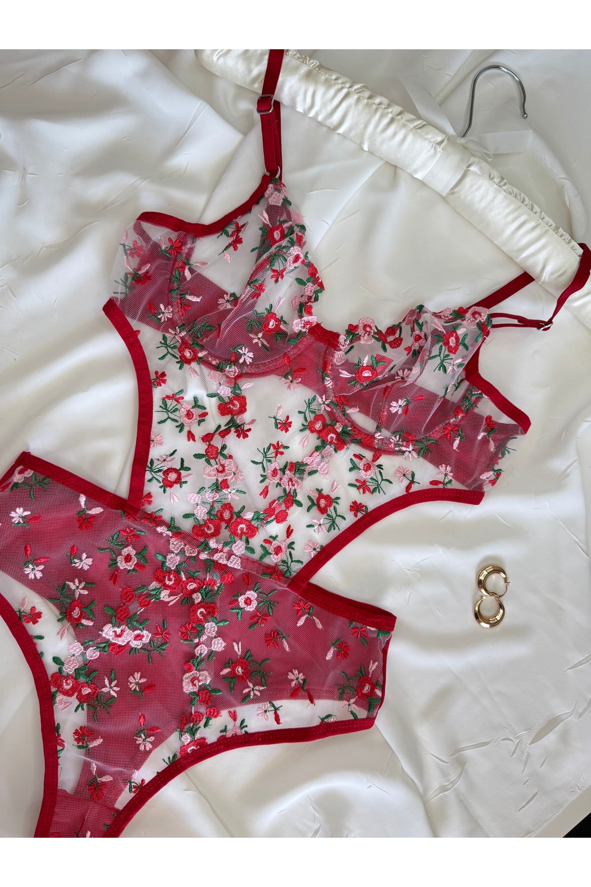 Bebe Mavi Dantelli Brode Balenli Kapsız Transparan Bodysuit - kırmızı yeşil