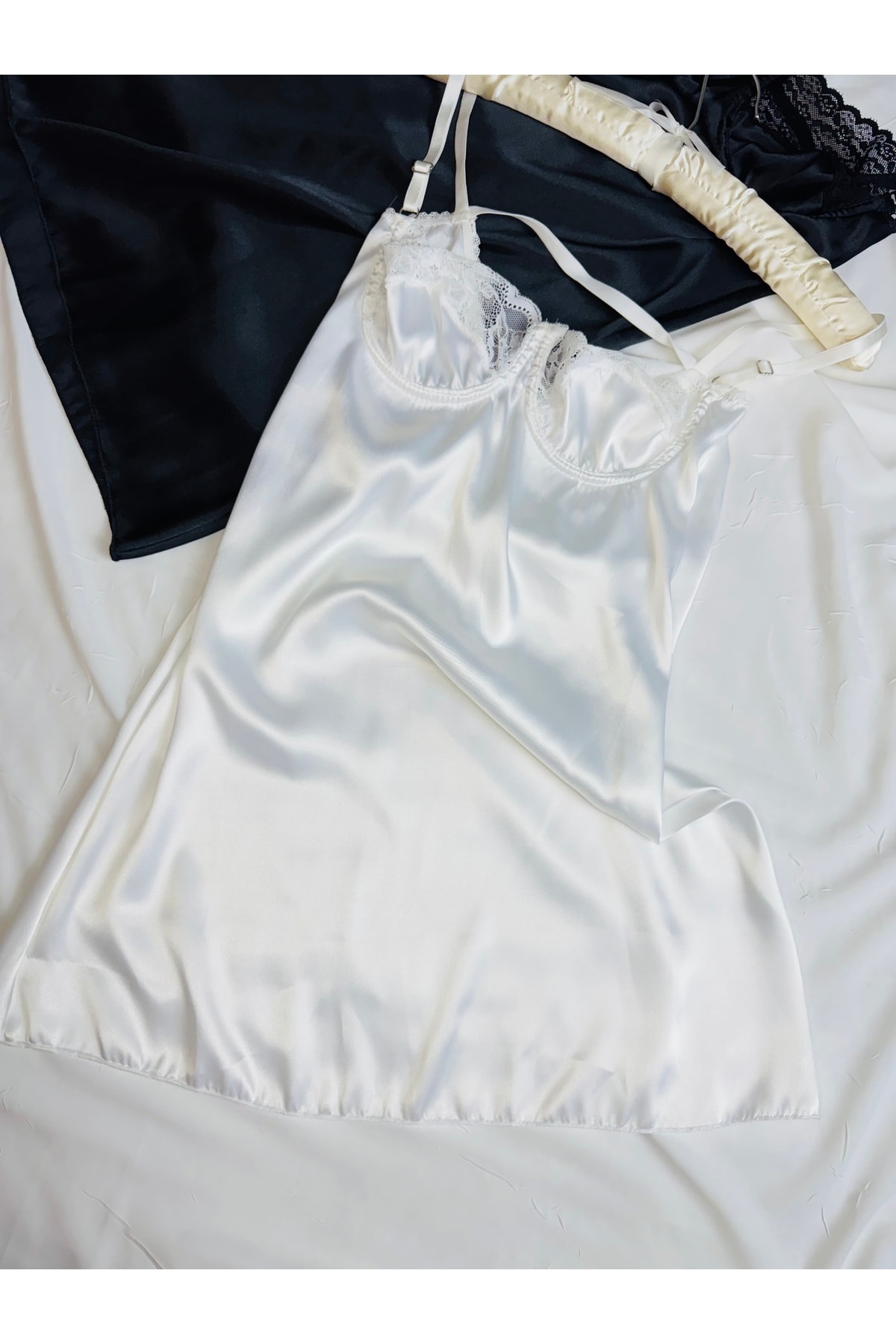 Ekru Saten Ayarlanabilir Askılı Dantelli Gecelik (BABYDOLL) - beyaz