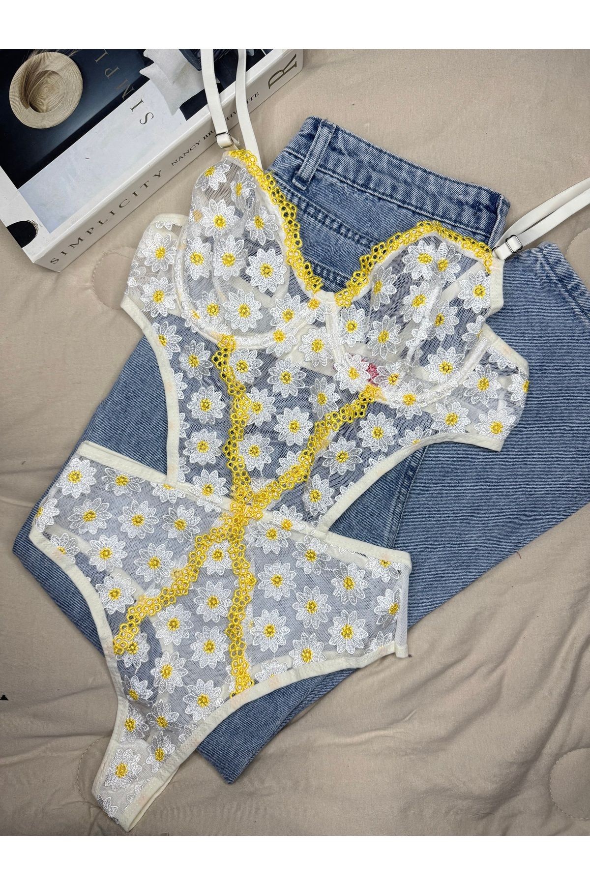 Dantelli Brode Balenli Kapsız Transparan Bodysuit - ekru sarı