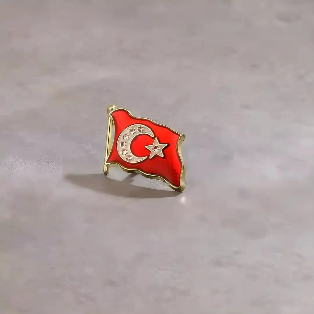 Türk Bayrağı Mineli Metal Yaka Rozeti  ( RZ1914)