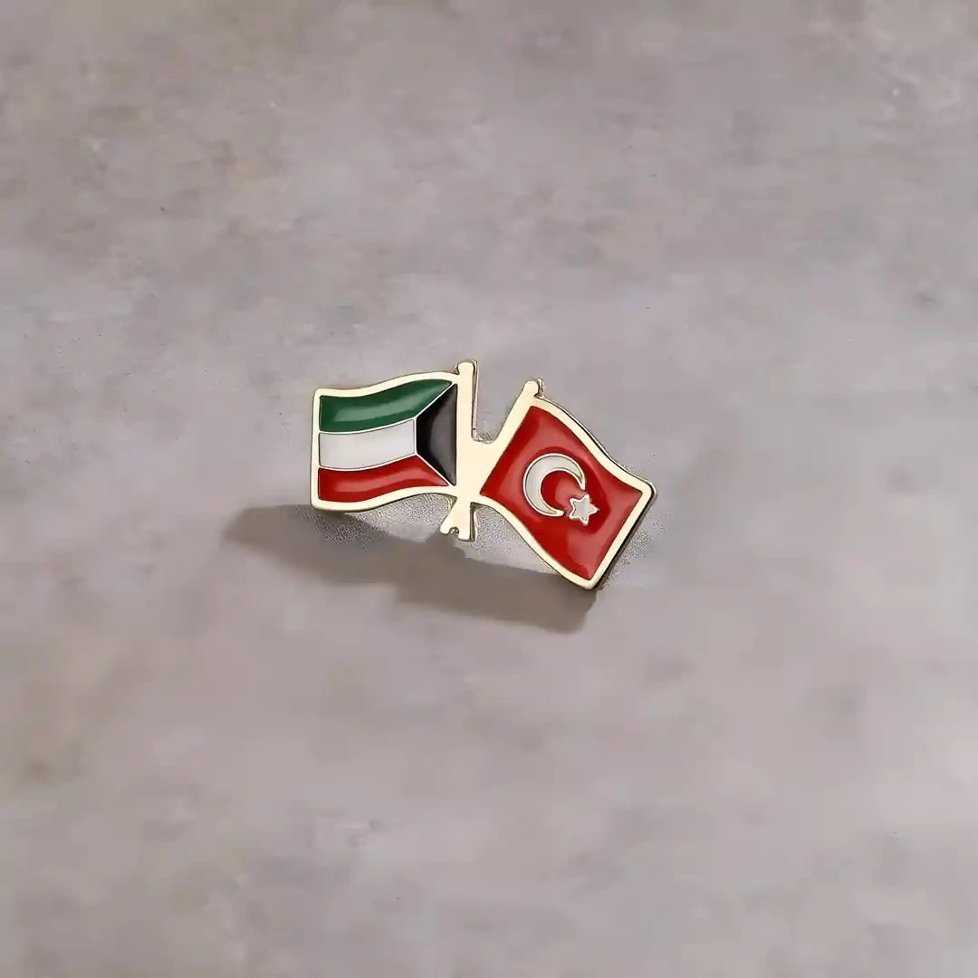 Türk Bayrağı Mineli Metal Yaka Rozeti  ( RZ1906 )