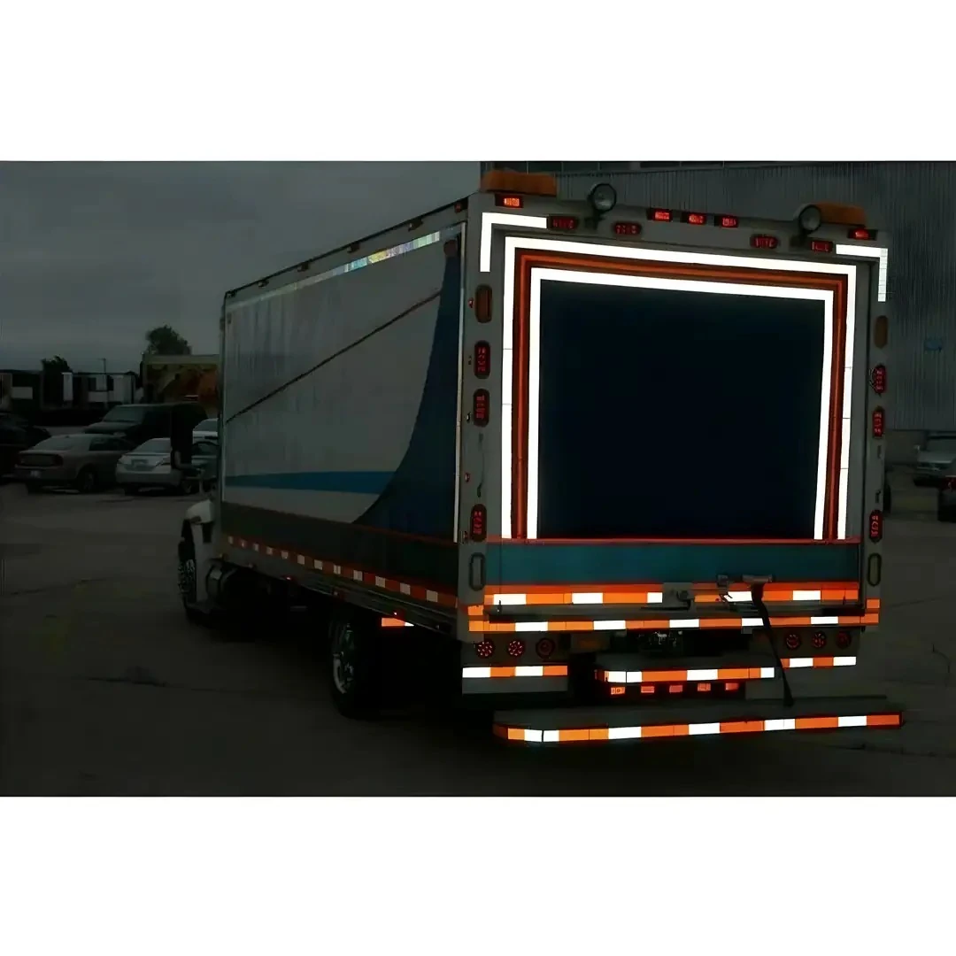 Reflektif Bant (5cmx5m. Kırmızı/Beyaz)