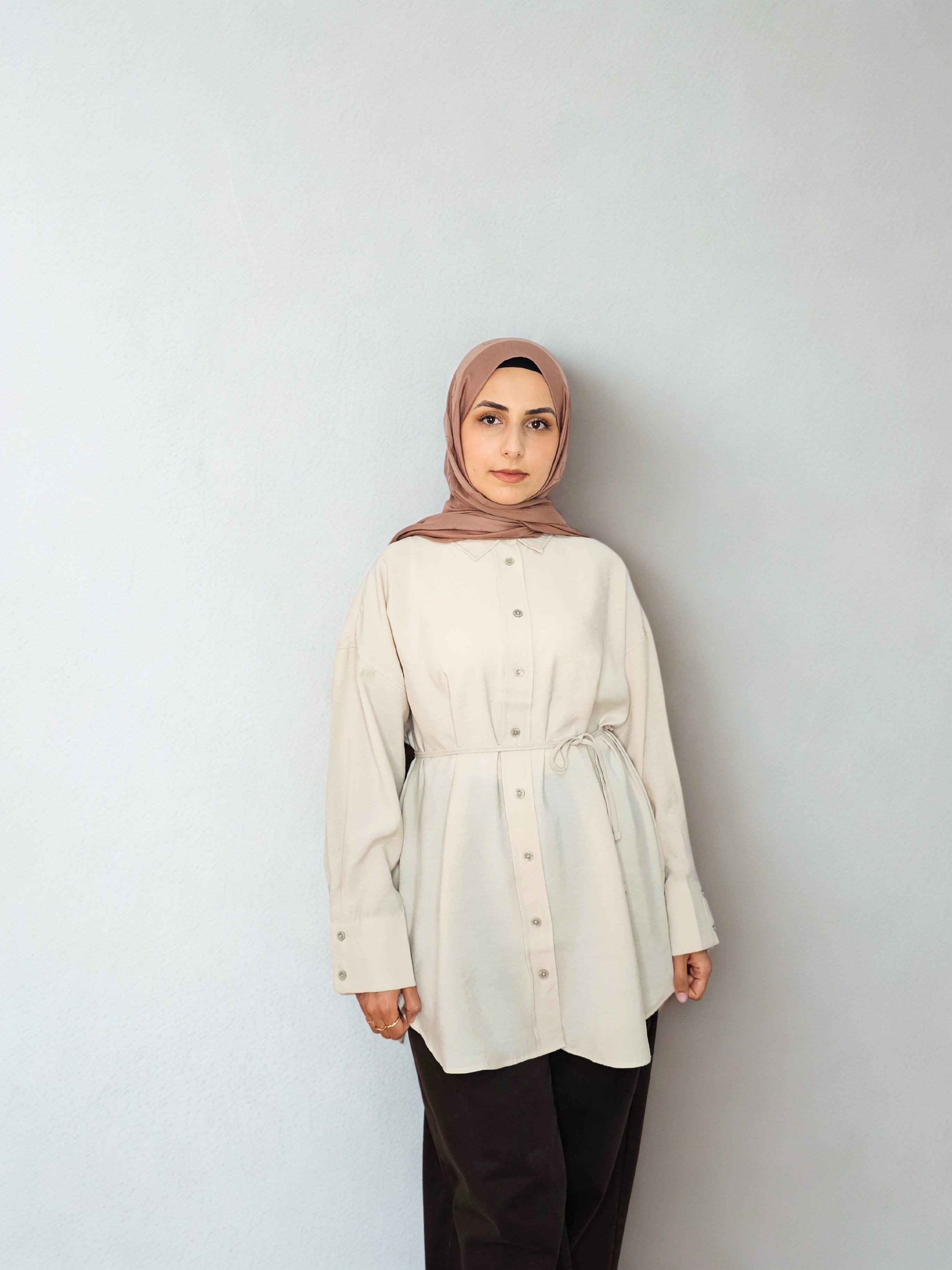 Oversize Modal Kadın Gömlek – Kemerli, Sedef Düğmeli - Modal Gömlek Bej