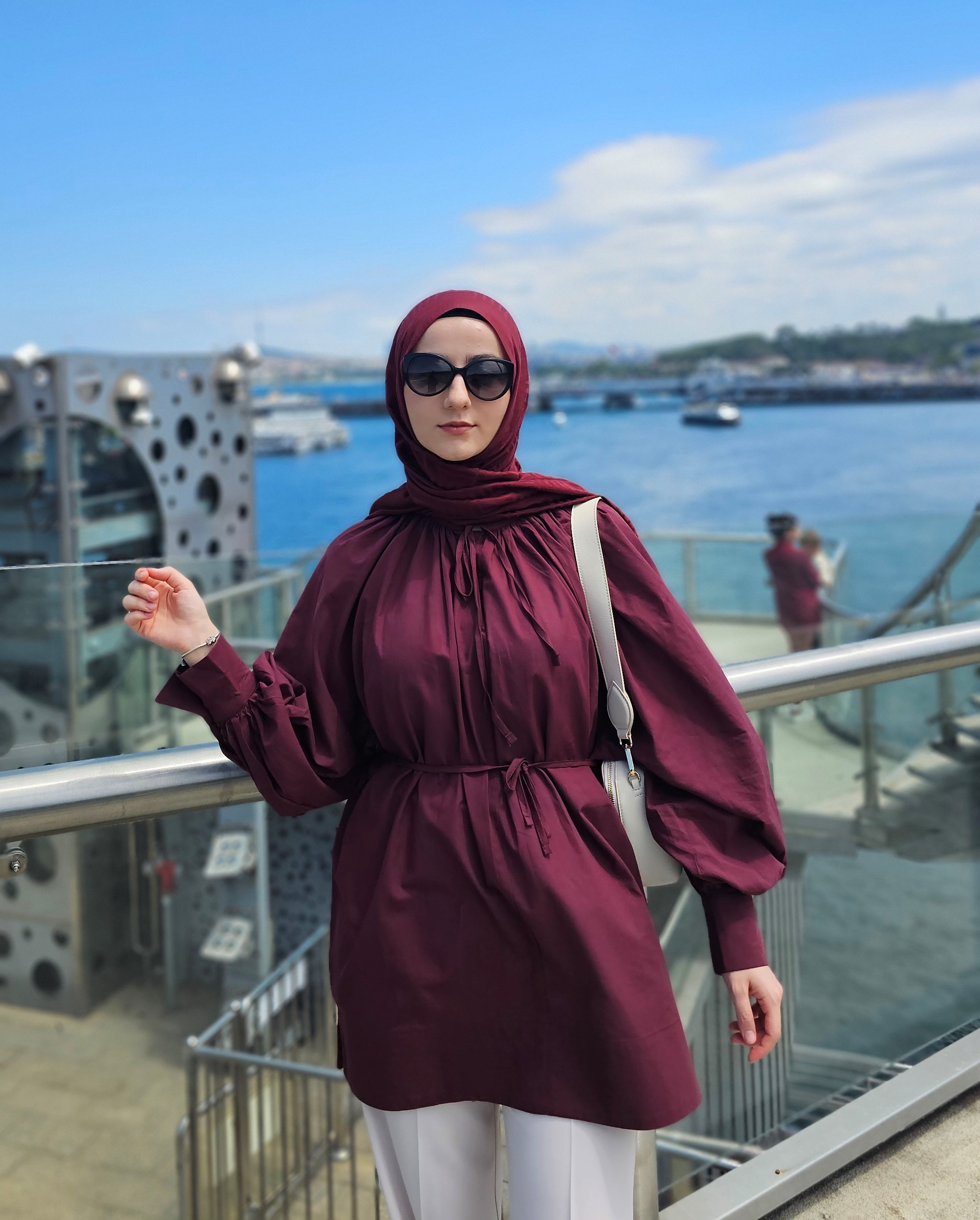 Büzgü Yakalı Dökümlü Vual Gömlek - Bordo