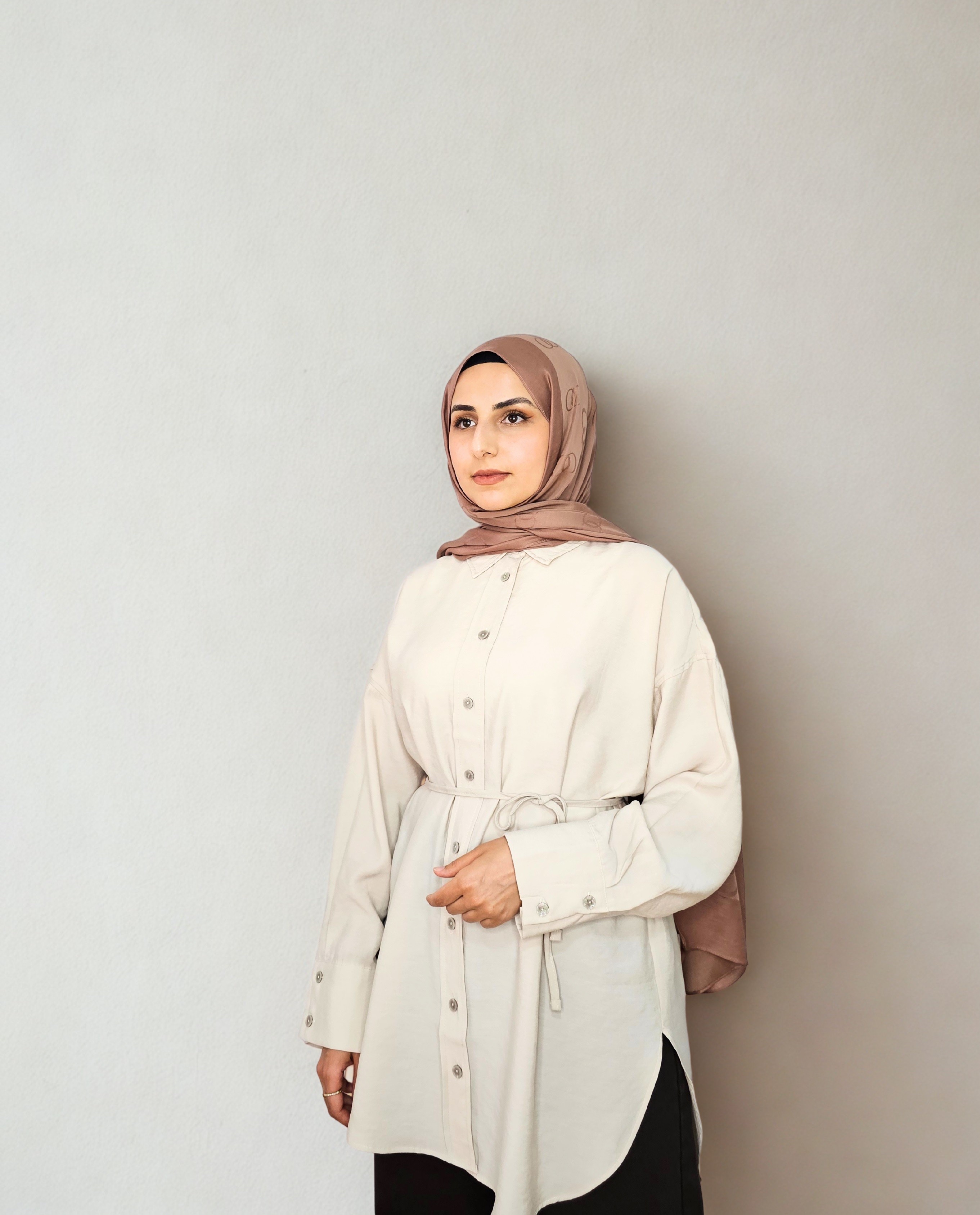 Oversize Modal Kadın Gömlek – Kemerli, Sedef Düğmeli - Modal Gömlek Bej