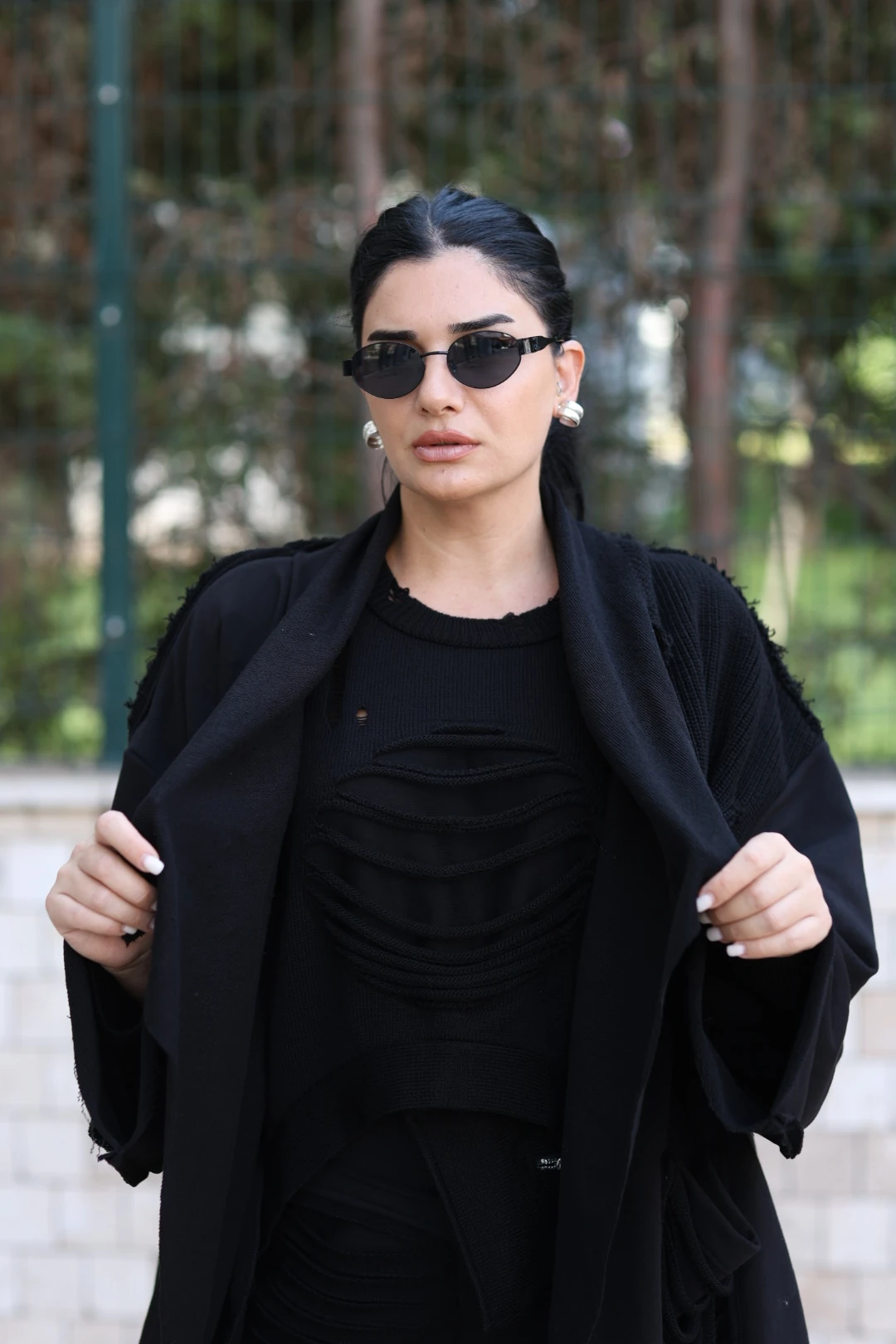 Triko Detaylı Hırka-Siyah