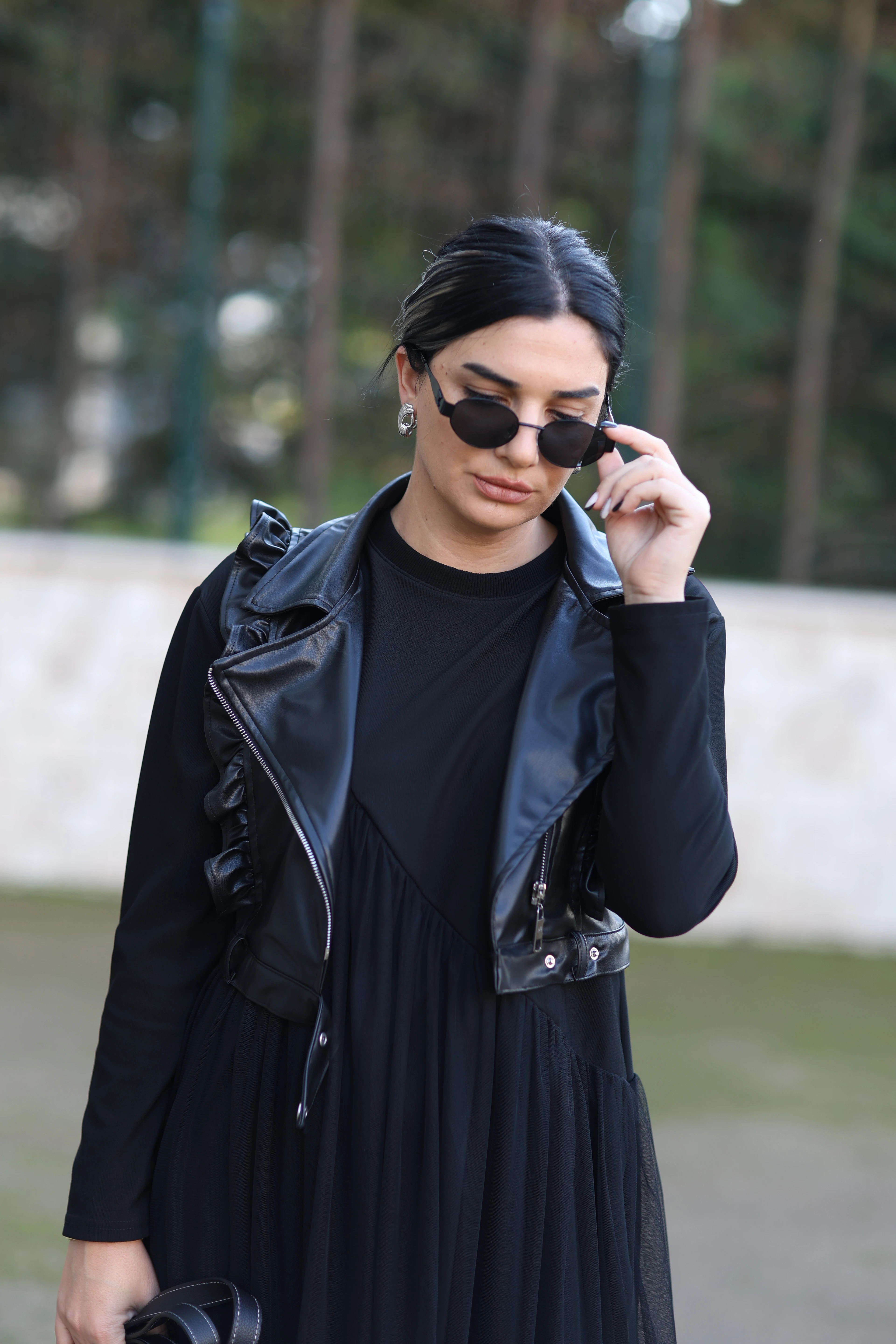 H4 Doğal Deri Yelekli Tasarım Elbise-Siyah