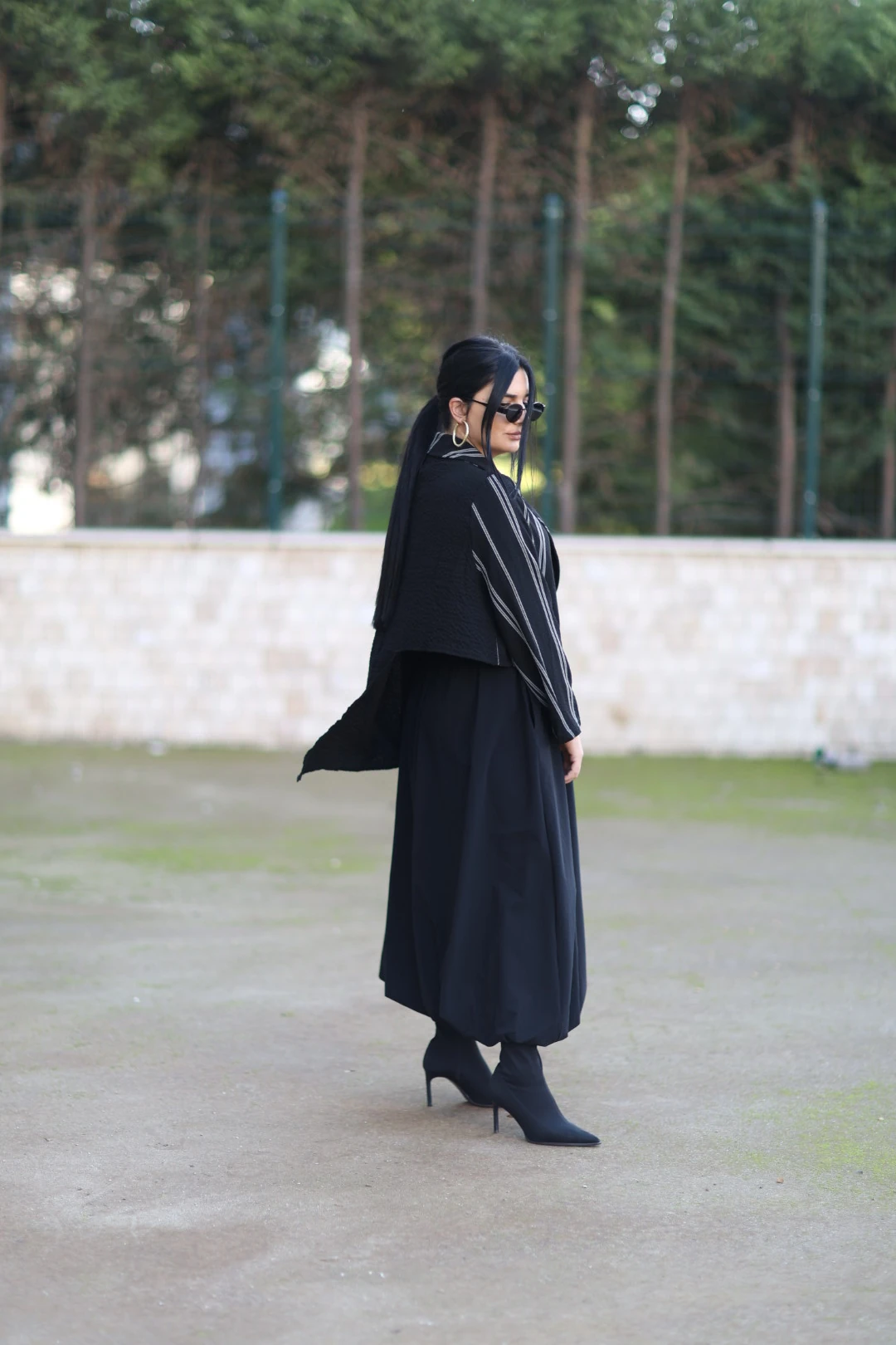 H4 Beli Lastikli Balon Etek-Siyah