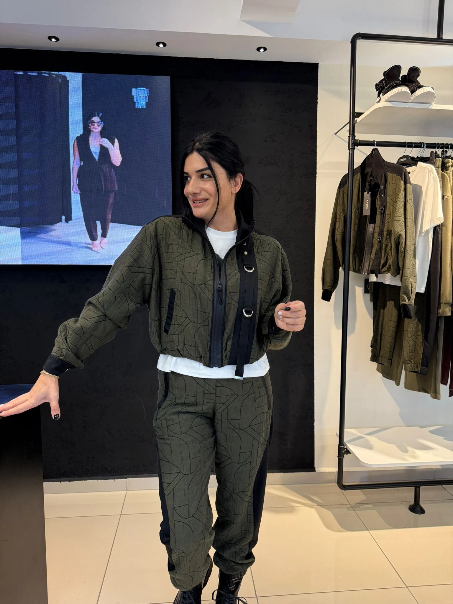 Jakarlı Tasarım Mont-Haki