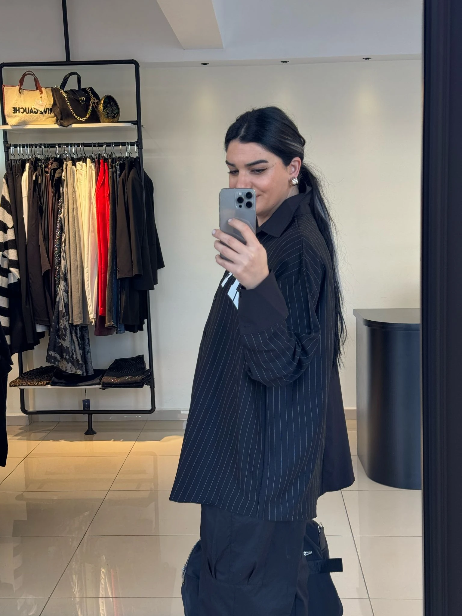 Fermuarlı Cep Detaylı Çizgili Tasarım Gömlek-Siyah