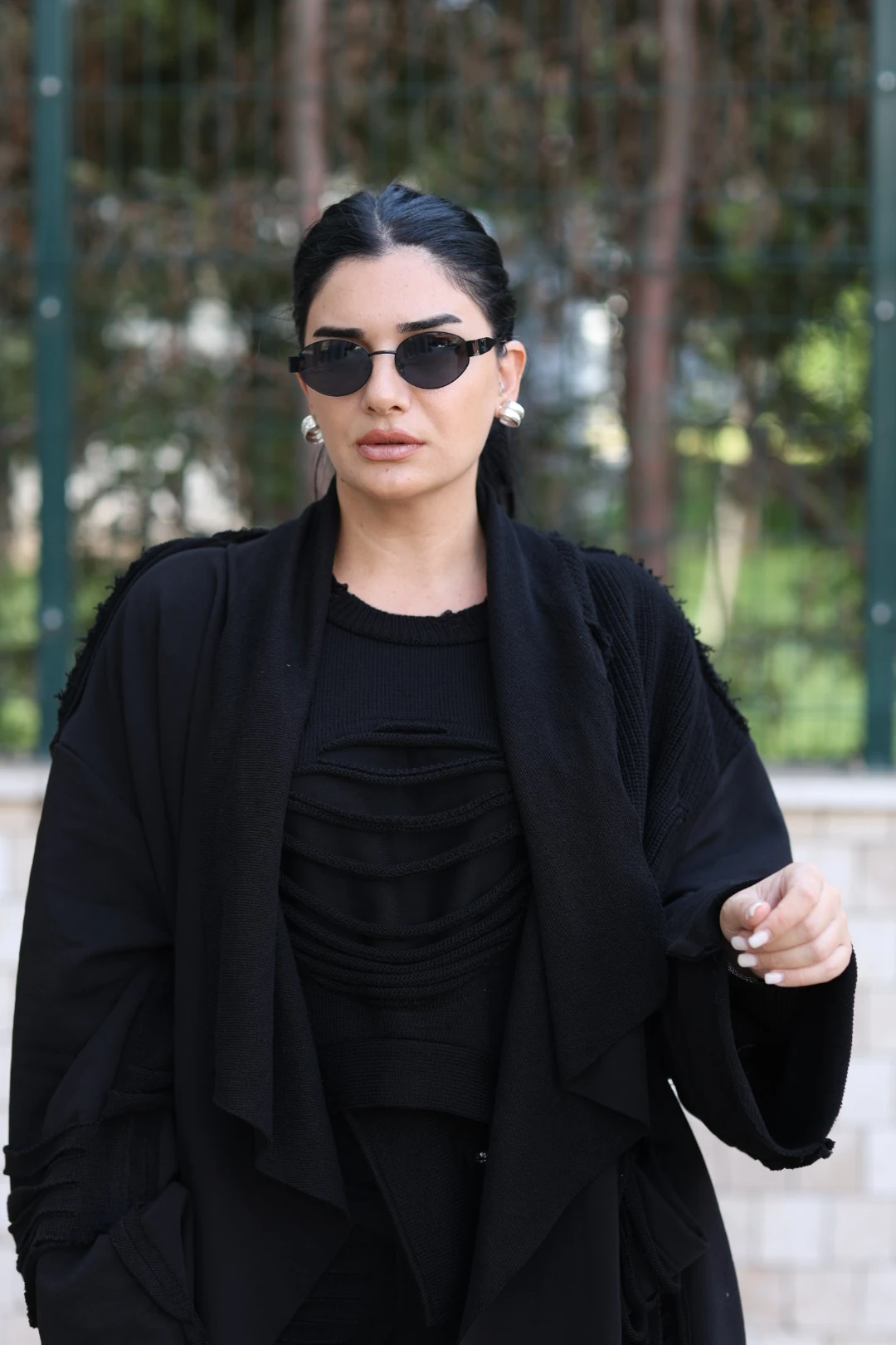 Triko Detaylı Hırka-Siyah