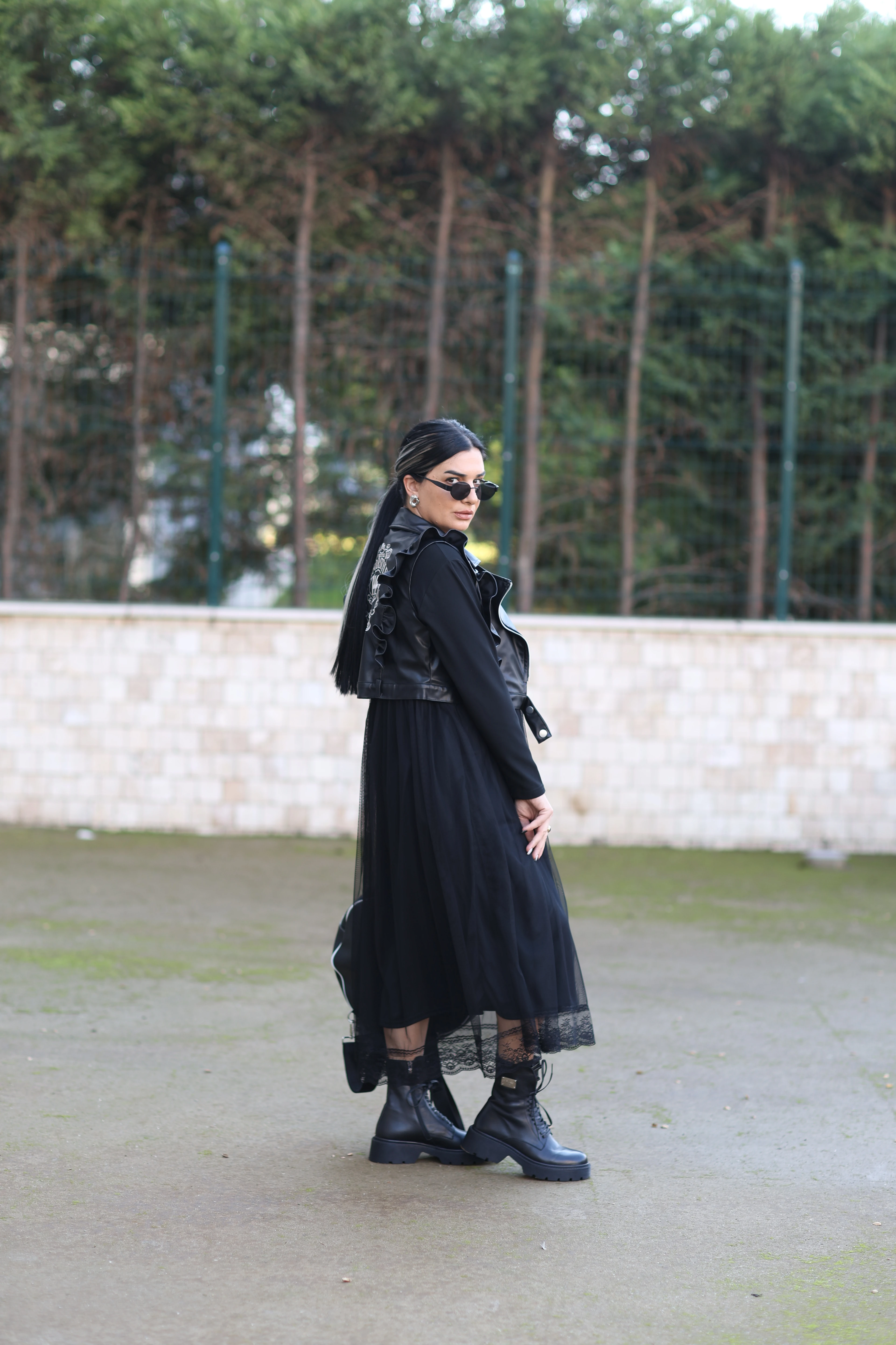 H4 Doğal Deri Yelekli Tasarım Elbise-Siyah