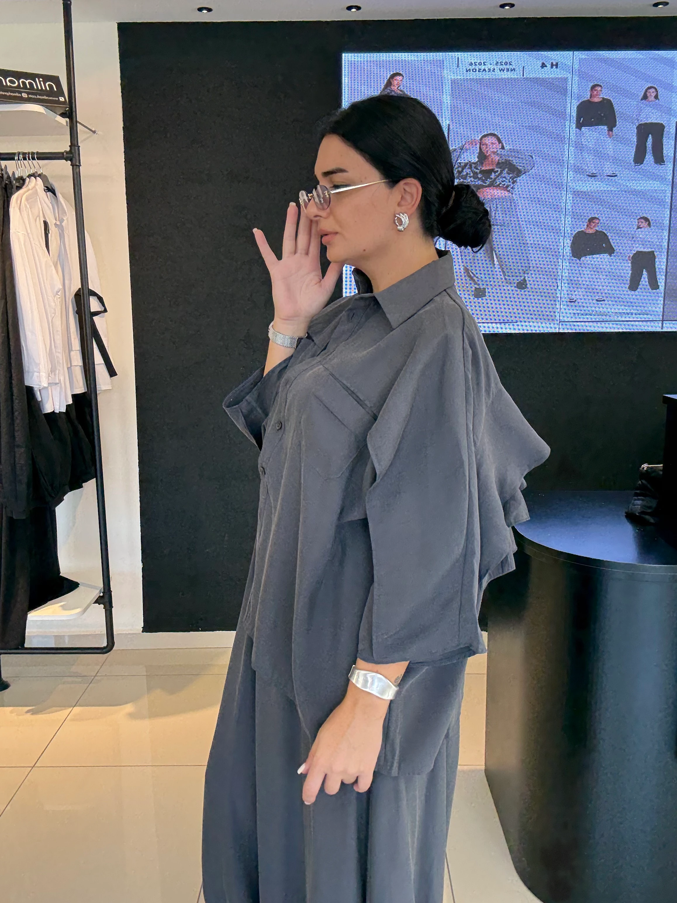 Oversize Arkası Fırfırlı Tasarım Gömlek-Gri