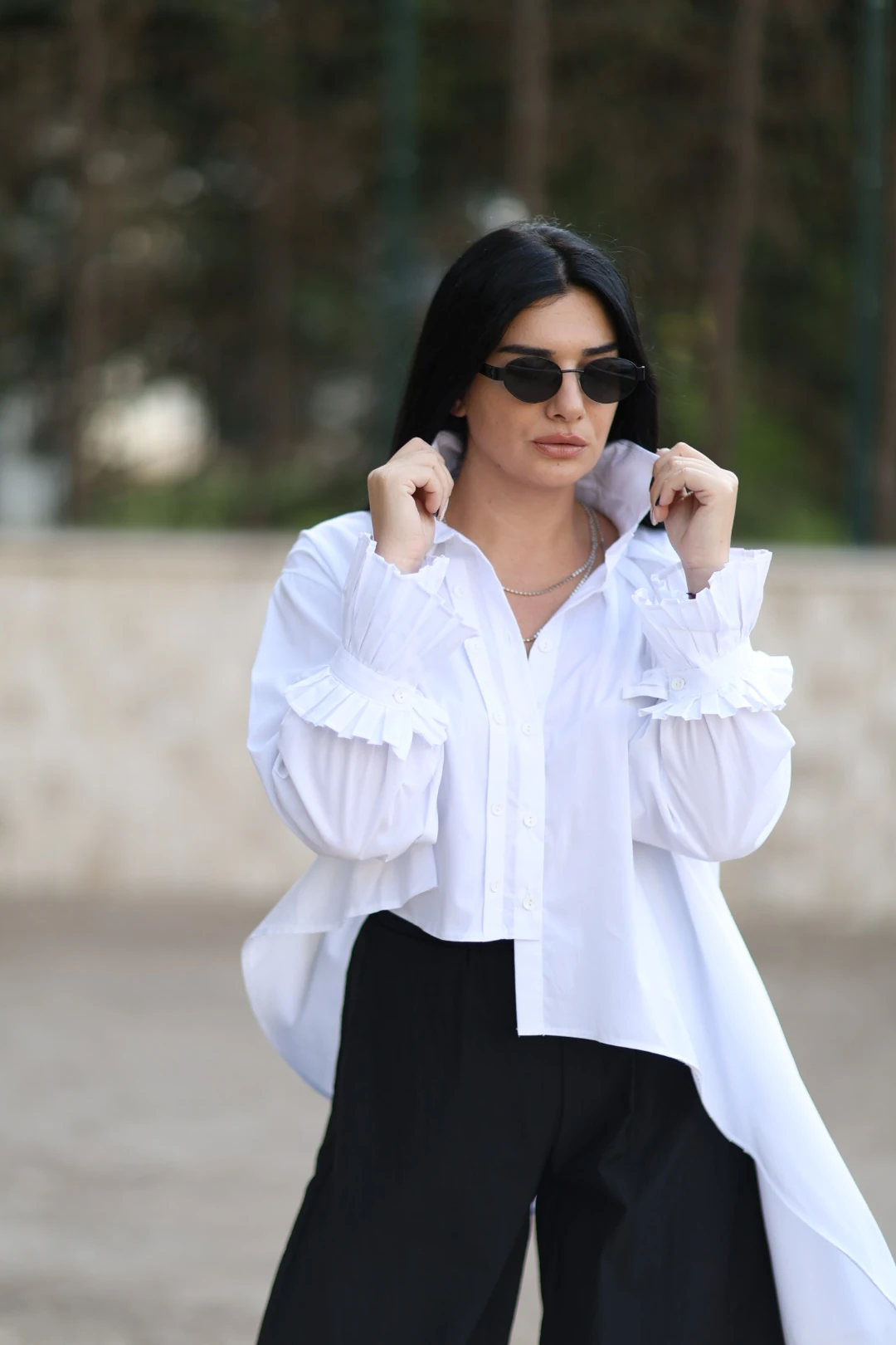 Bilek Detaylı Asimetrik Gömlek-Beyaz